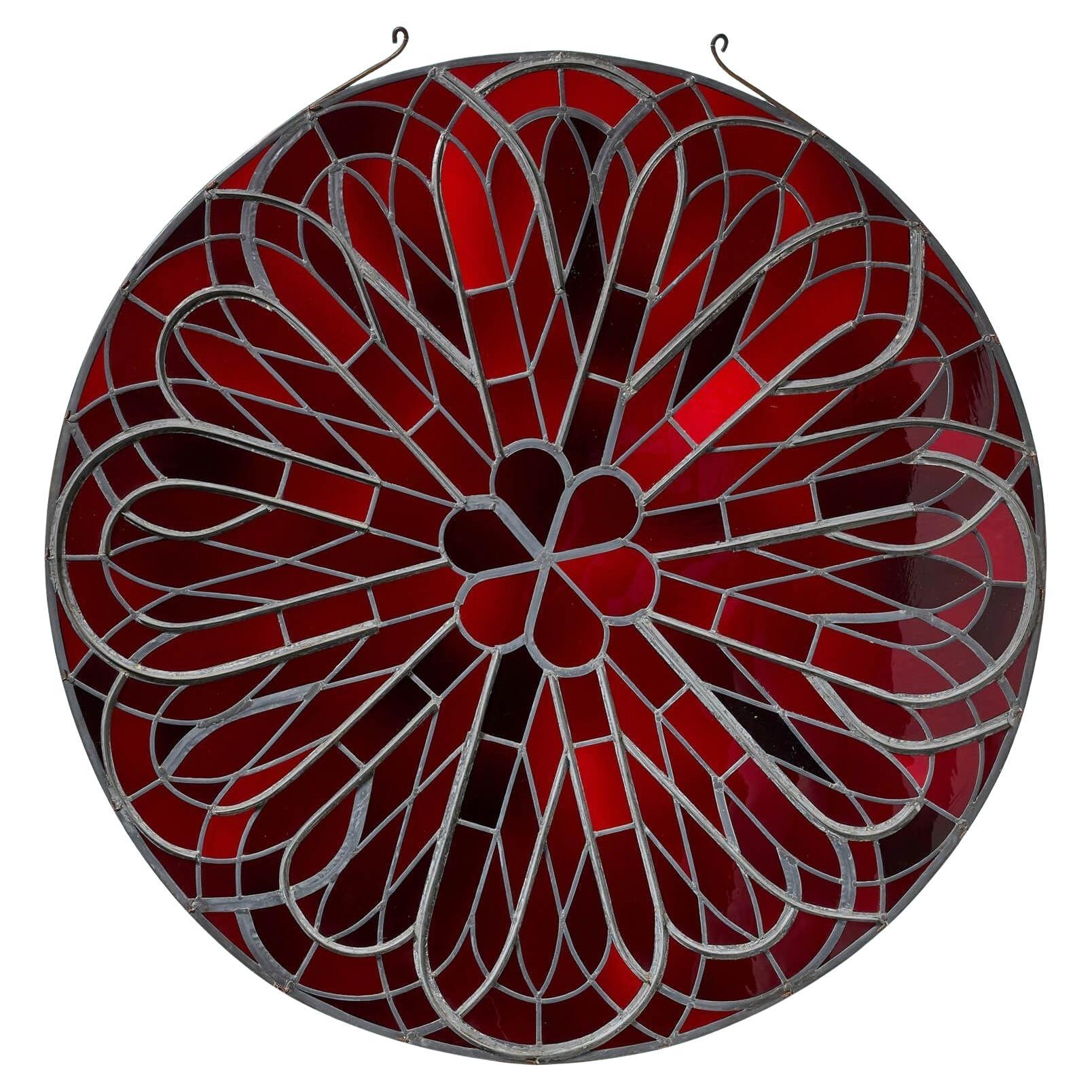 Sax Shaw (1916-2000) Grand vitrail rond rouge de style gothique ø140cm en vente