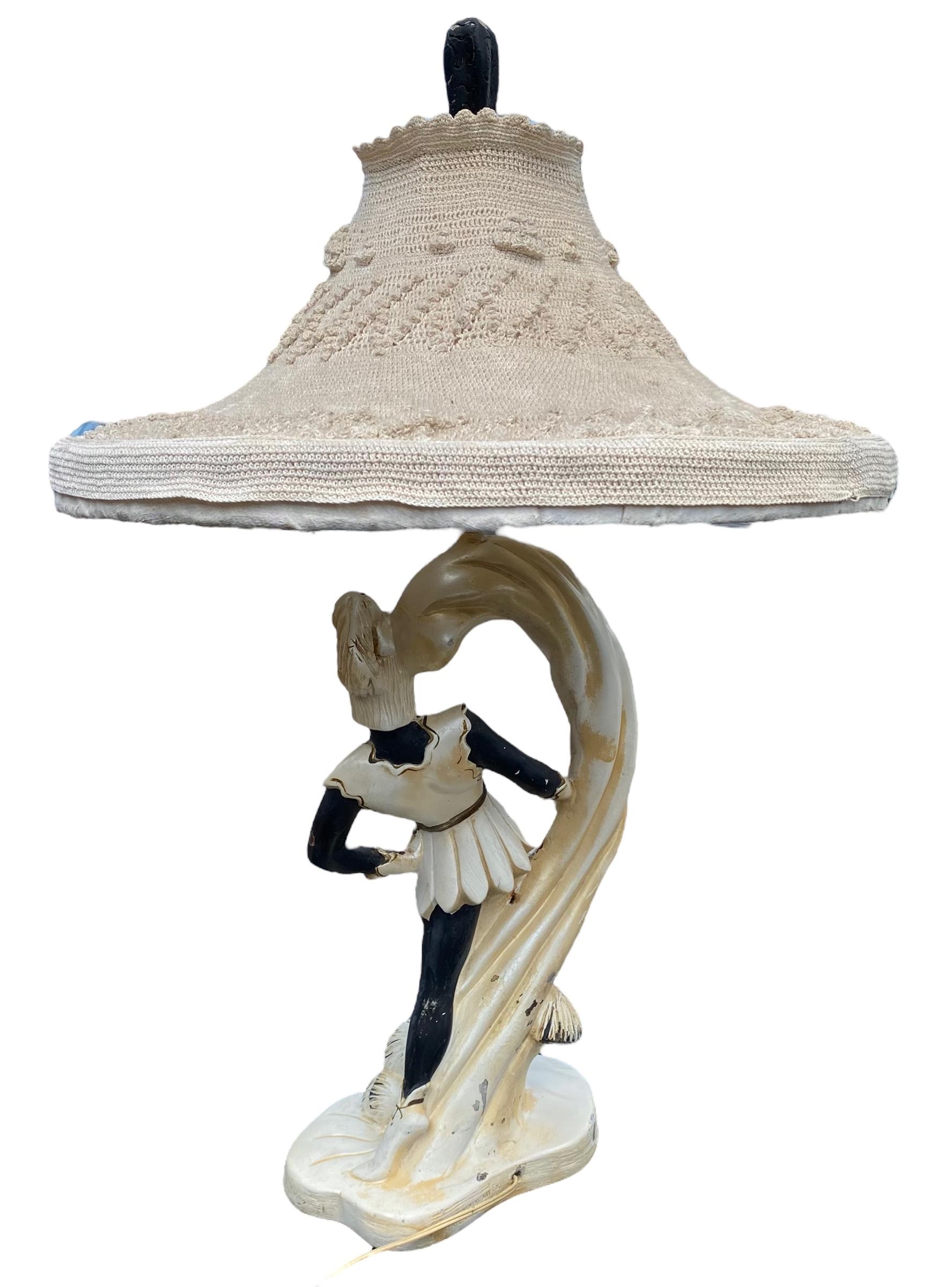 Lampe de bureau Saxon Crusader - Sculpture Continentale Robin Hood Chalkware en vente 9