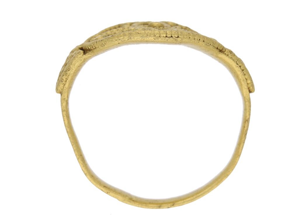 Bague Saxon ornée, circa 7e-9e siècle apr. J.-C Bon état - En vente à London, GB