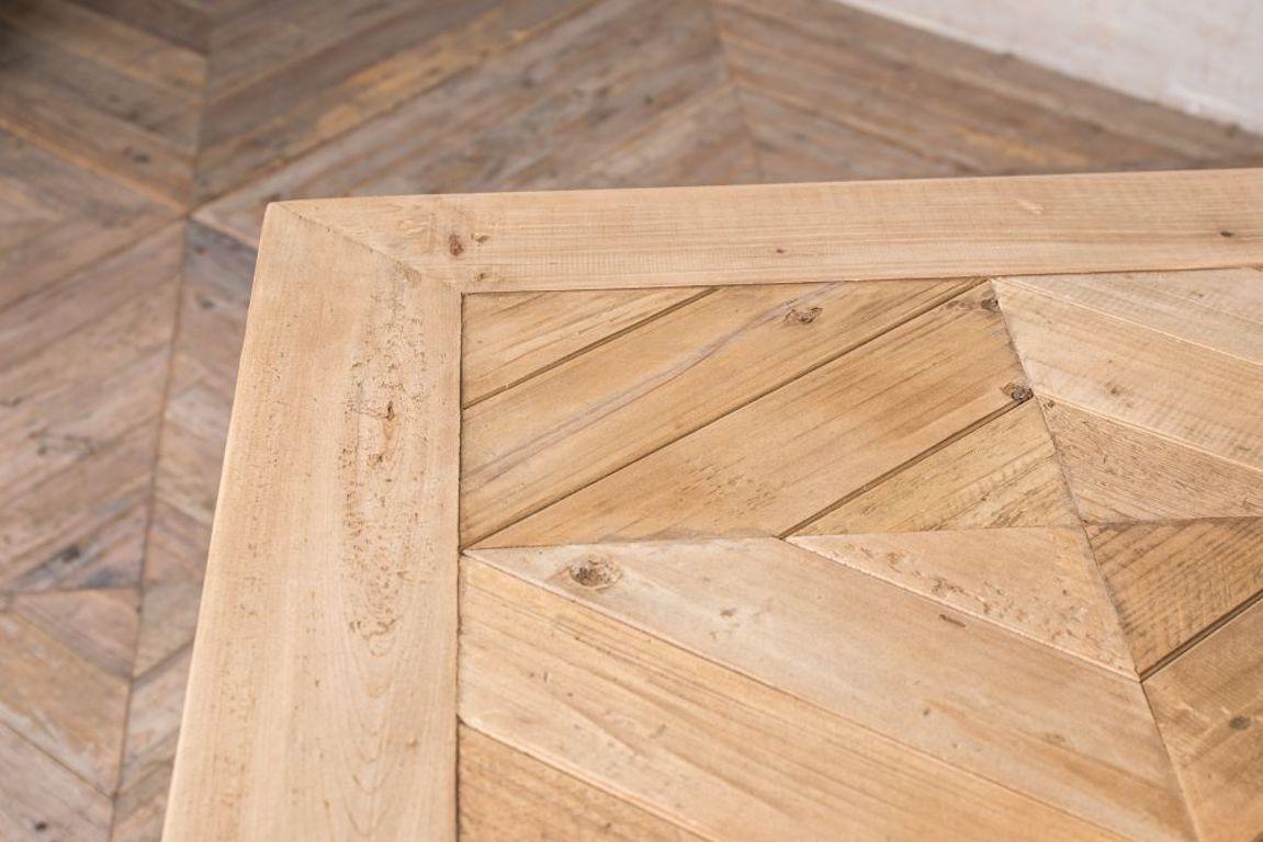 Saxton Reclaimed Pine Dining Table, 20th Century For Sale 8