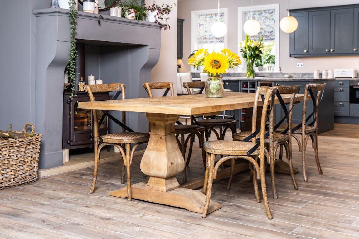 Saxton Reclaimed Pine Dining Table, 20th Century In Excellent Condition For Sale In London, GB