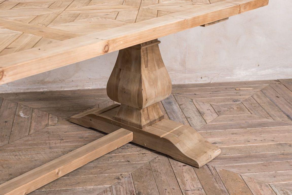 Saxton Reclaimed Pine Dining Table, 20th Century For Sale 3