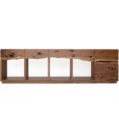 Credenza a bordo vivo con cassetti in noce caraibico