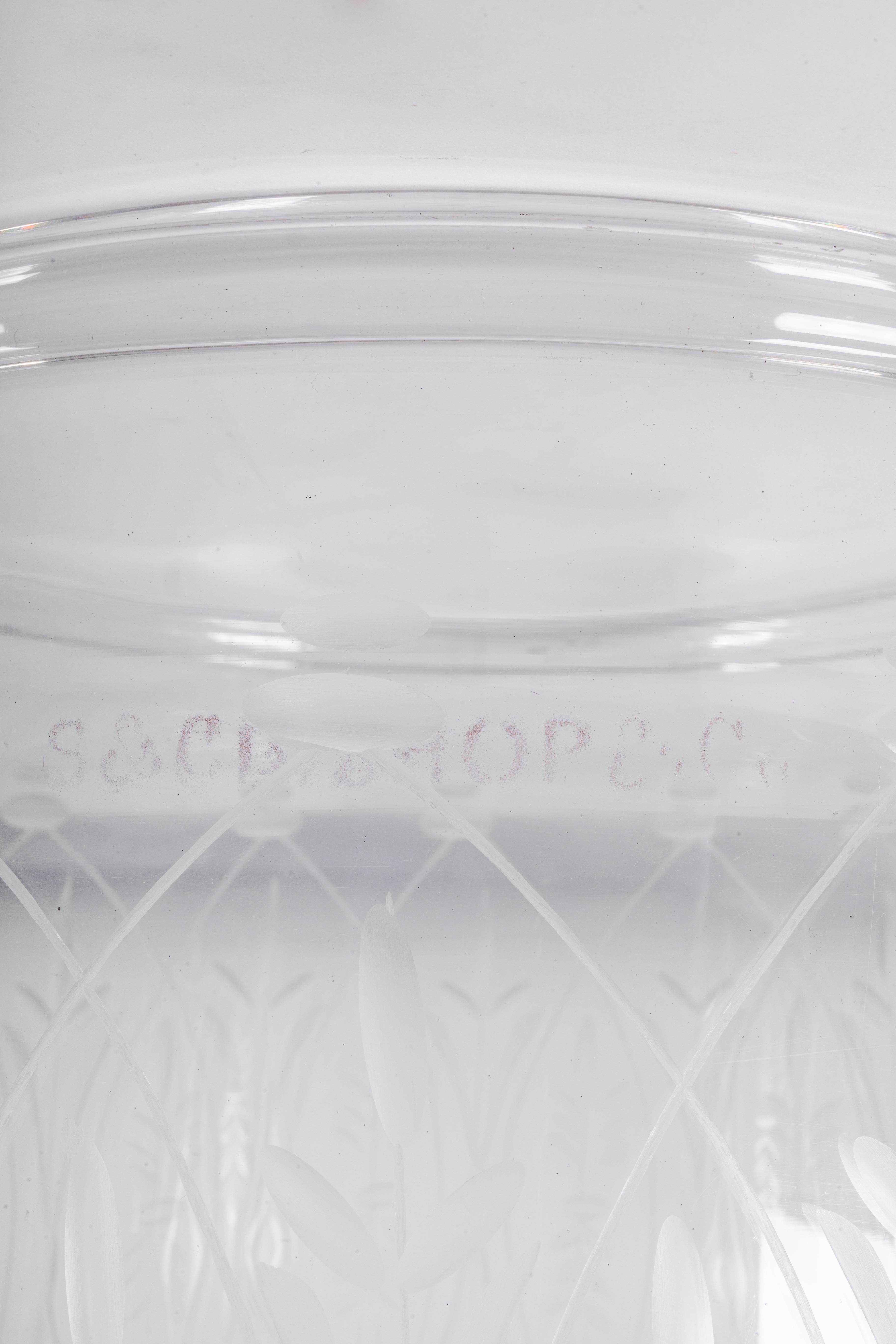 S&C Bishop and Co Farol colgante de vidrio grabado con forma de campana Georgiano en venta