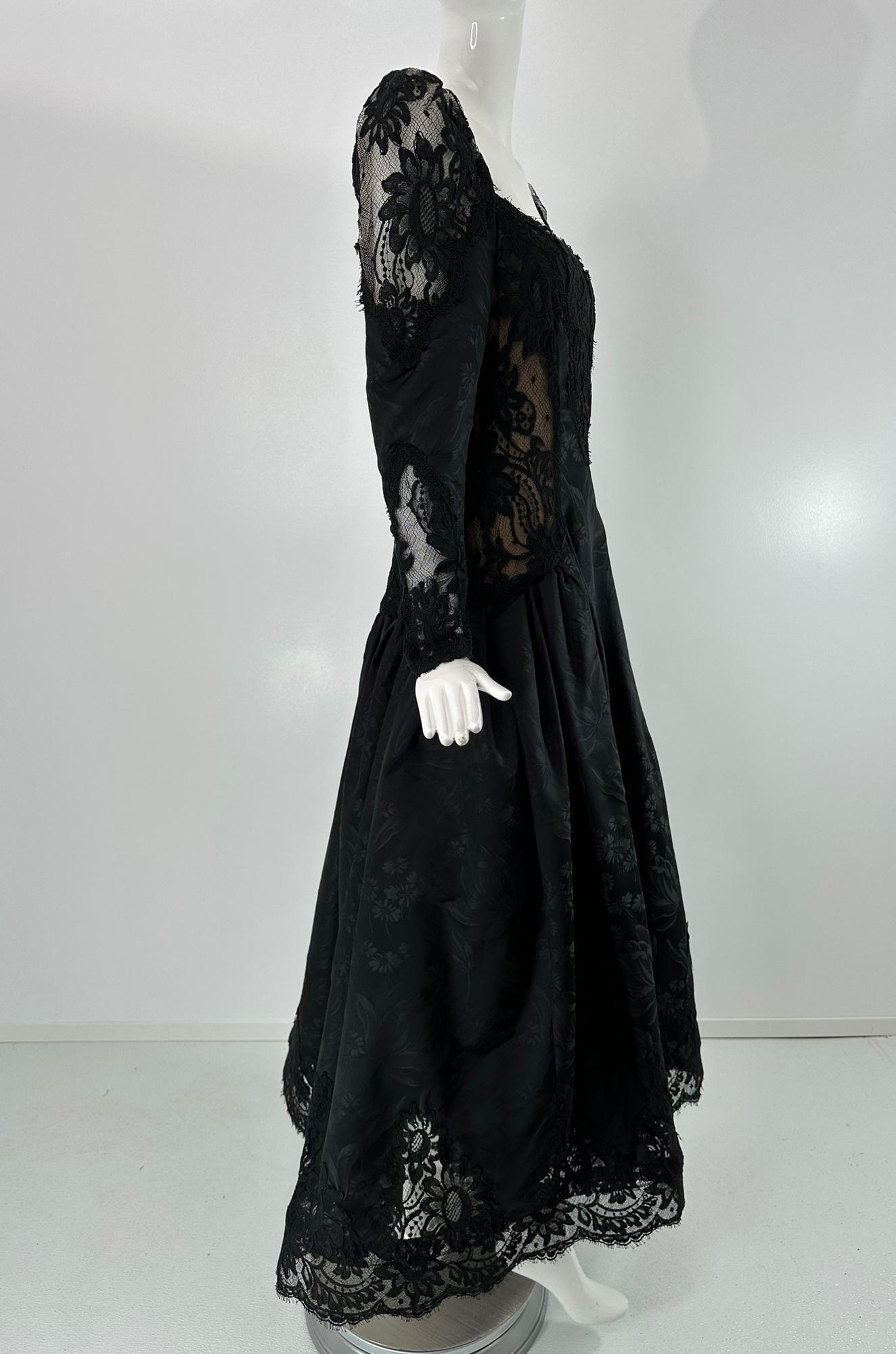 Scaaai 1990 Boutique Brocart de soie noir et dentelle guipure noire Robe du soir 10 en vente 8