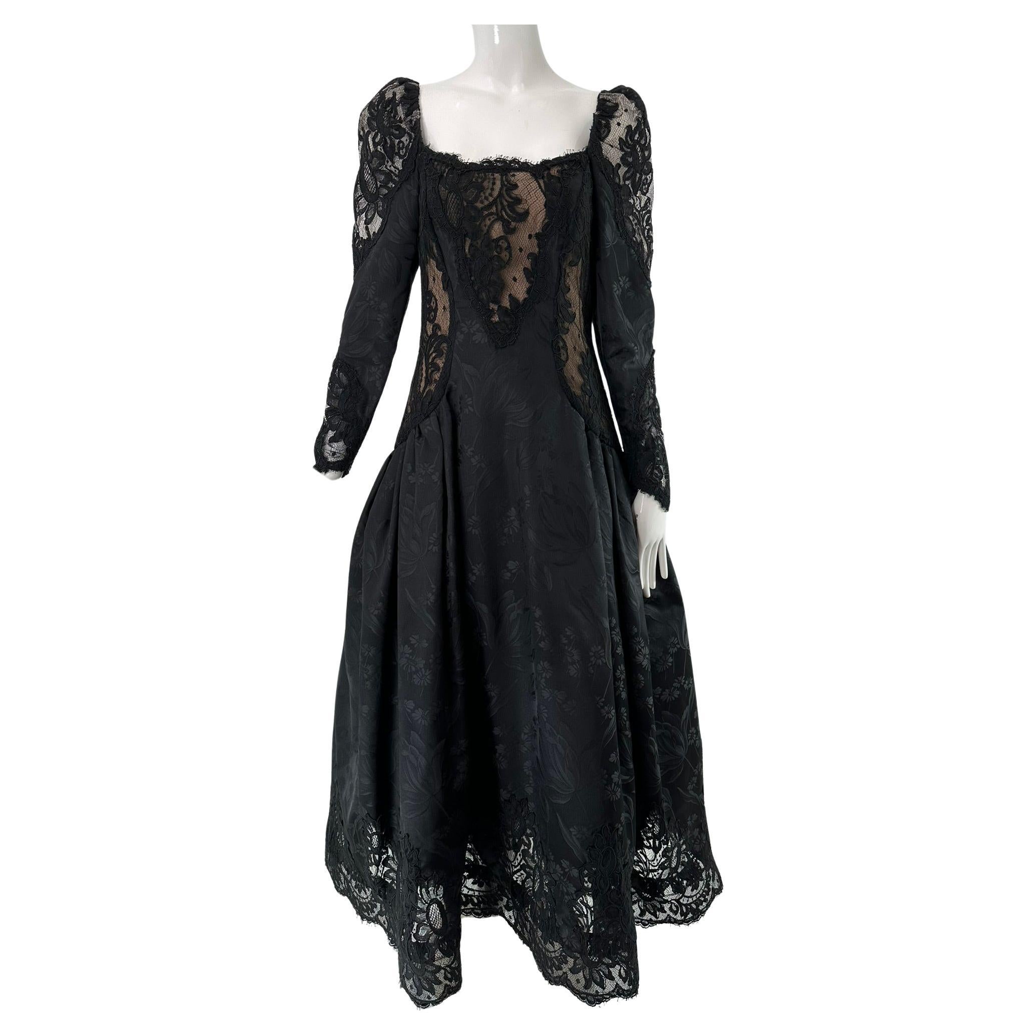 Scaaai 1990 Boutique Brocart de soie noir et dentelle guipure noire Robe du soir 10 en vente