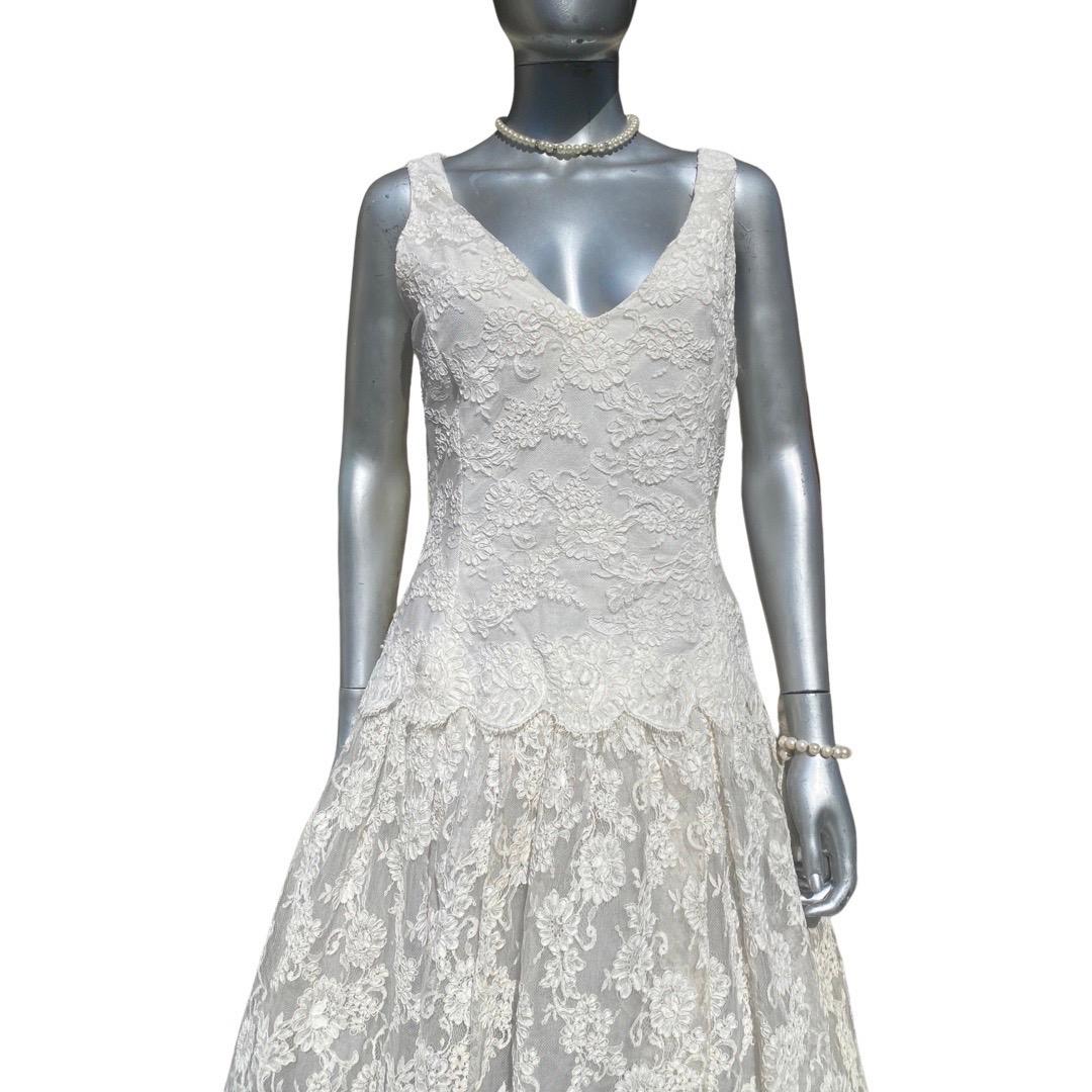 Gray Scaasi for Martha Spring Summer Sleeveless White Lace Party Dress Size 10 For Sale