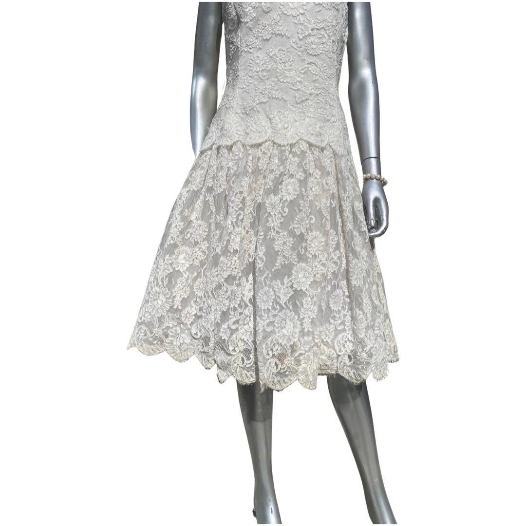 Women's Scaasi for Martha Spring Summer Sleeveless White Lace Party Dress Size 10 For Sale