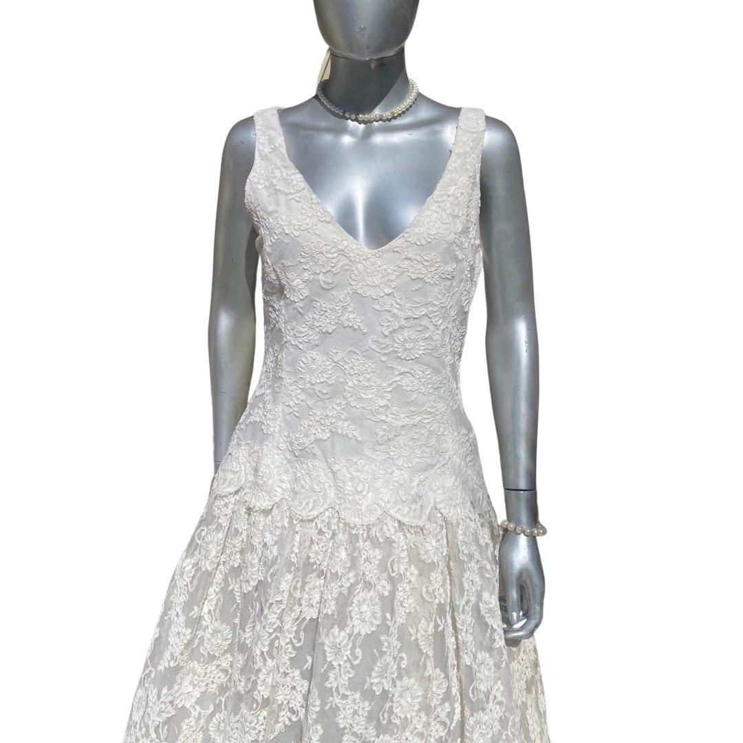 Scaasi for Martha Spring Summer Sleeveless White Lace Party Dress Size 10 For Sale 4