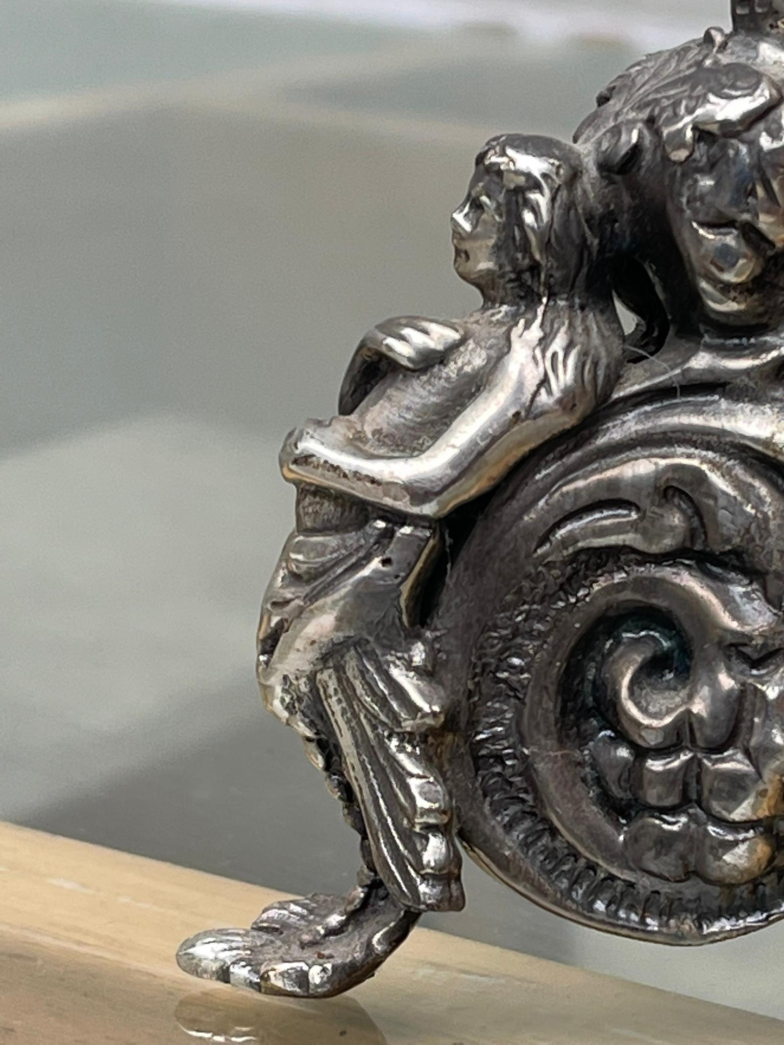 Scacchiera Giuseppe Vasari Bronzo Dorato Argentato XX Secolo in vendita 10