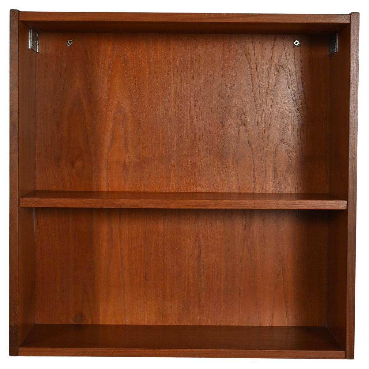 Scaffale a muro in teak scandinavo For Sale