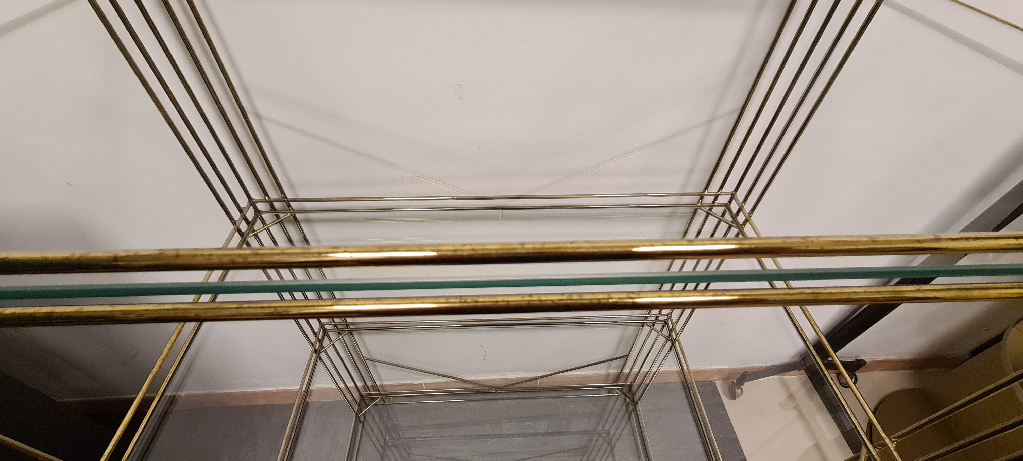 scaffale in ottone e vetro anni 80' For Sale 6