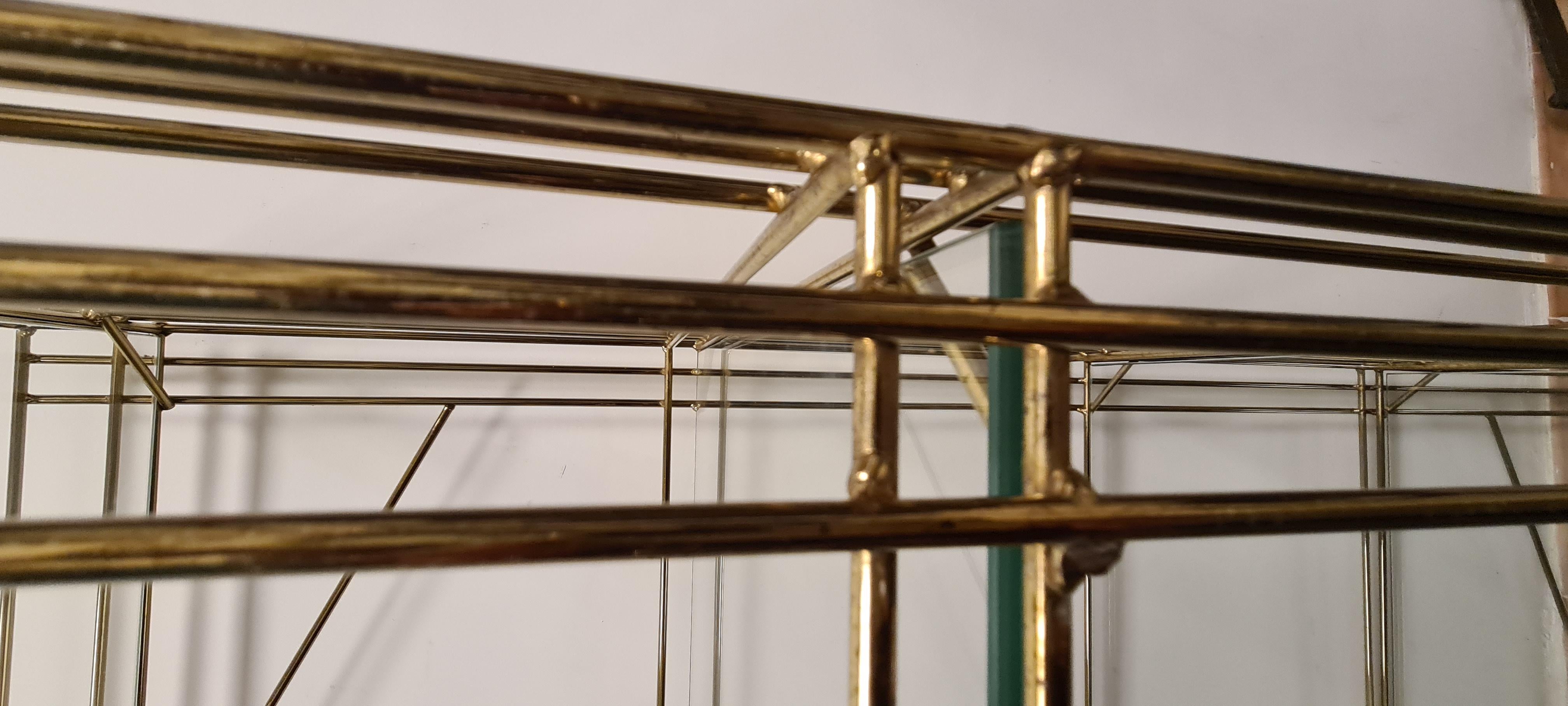 scaffale in ottone e vetro anni 80' For Sale 7
