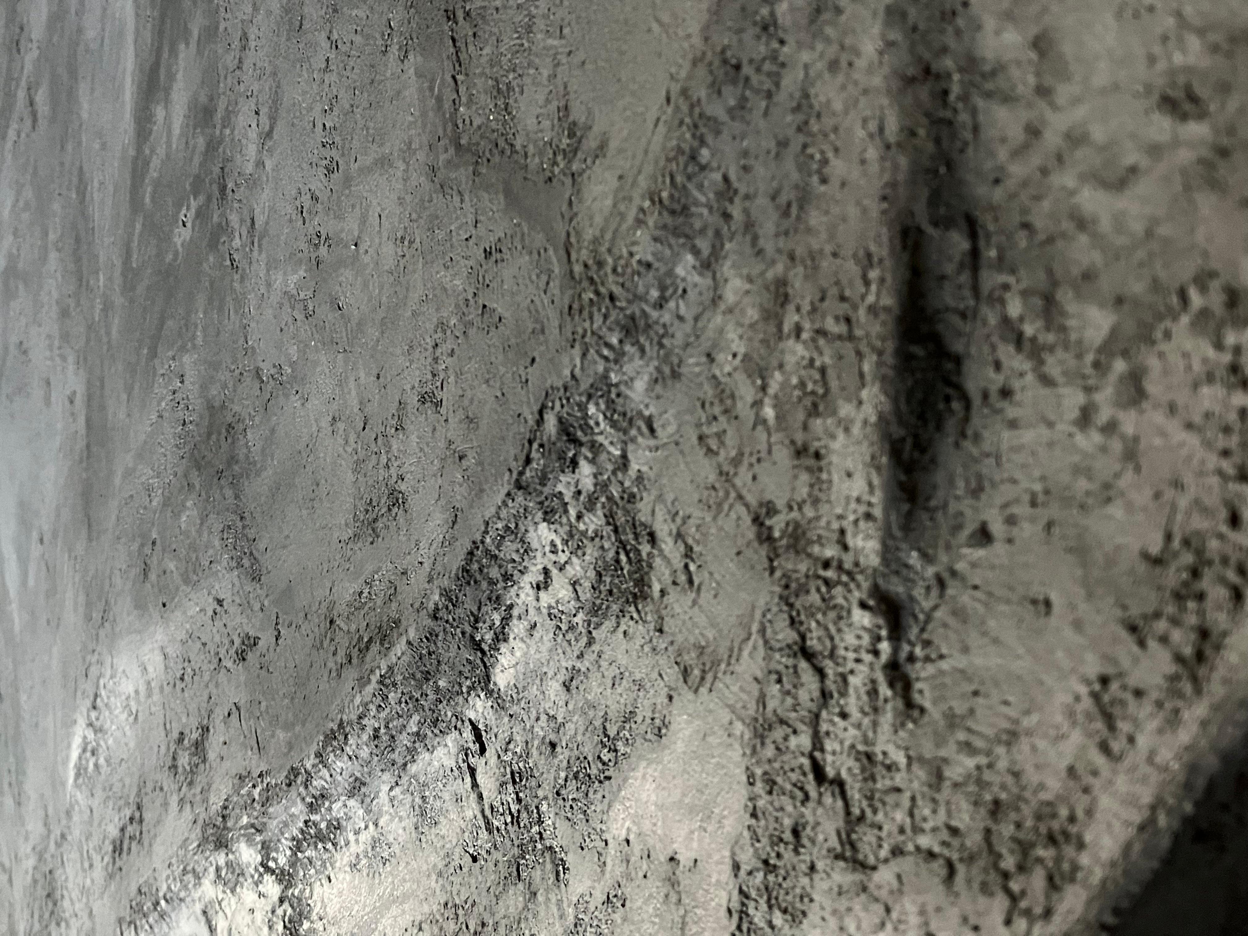 XXI secolo e contemporaneo Scàglia 1 Scultura unica in cemento di Valentino Antonini in vendita