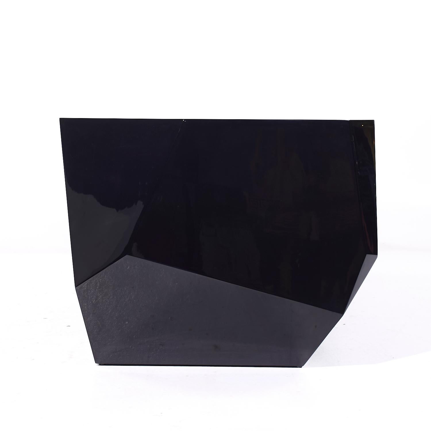 Scala Luxury Monumental Geometric 