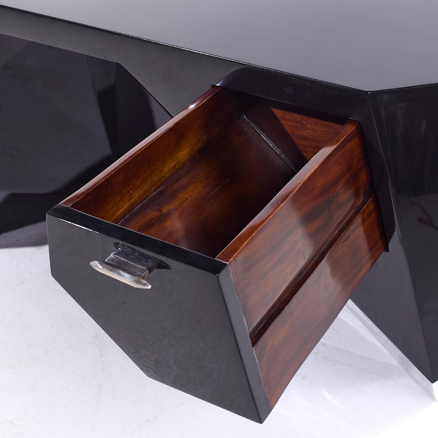 Scala Luxury Monumental Geometric 