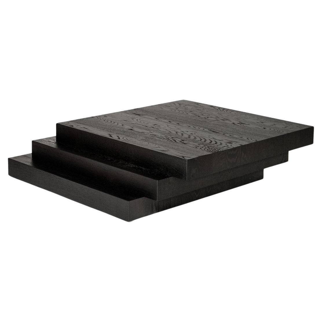 Mesa baja cuadrada Scalae 120 en roble europeo oscuro by Mokko Amsterdam