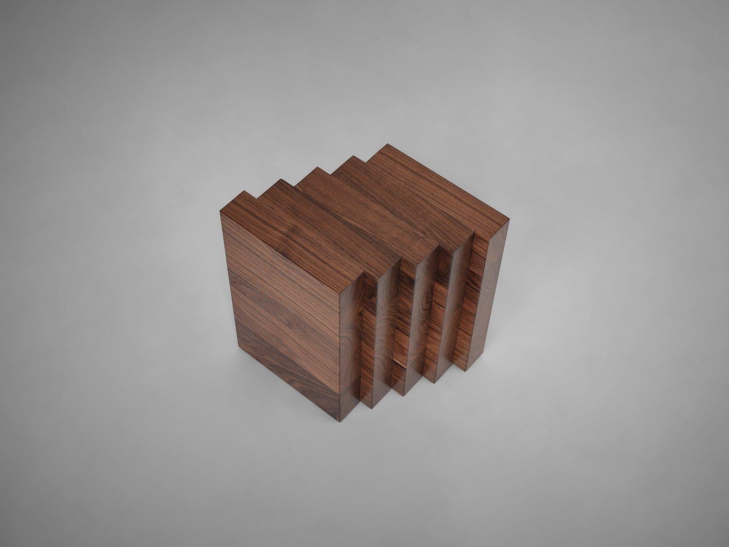 Mesa auxiliar Scalae 34 de madera de nogal by Mokko Amsterdam Holandés en venta