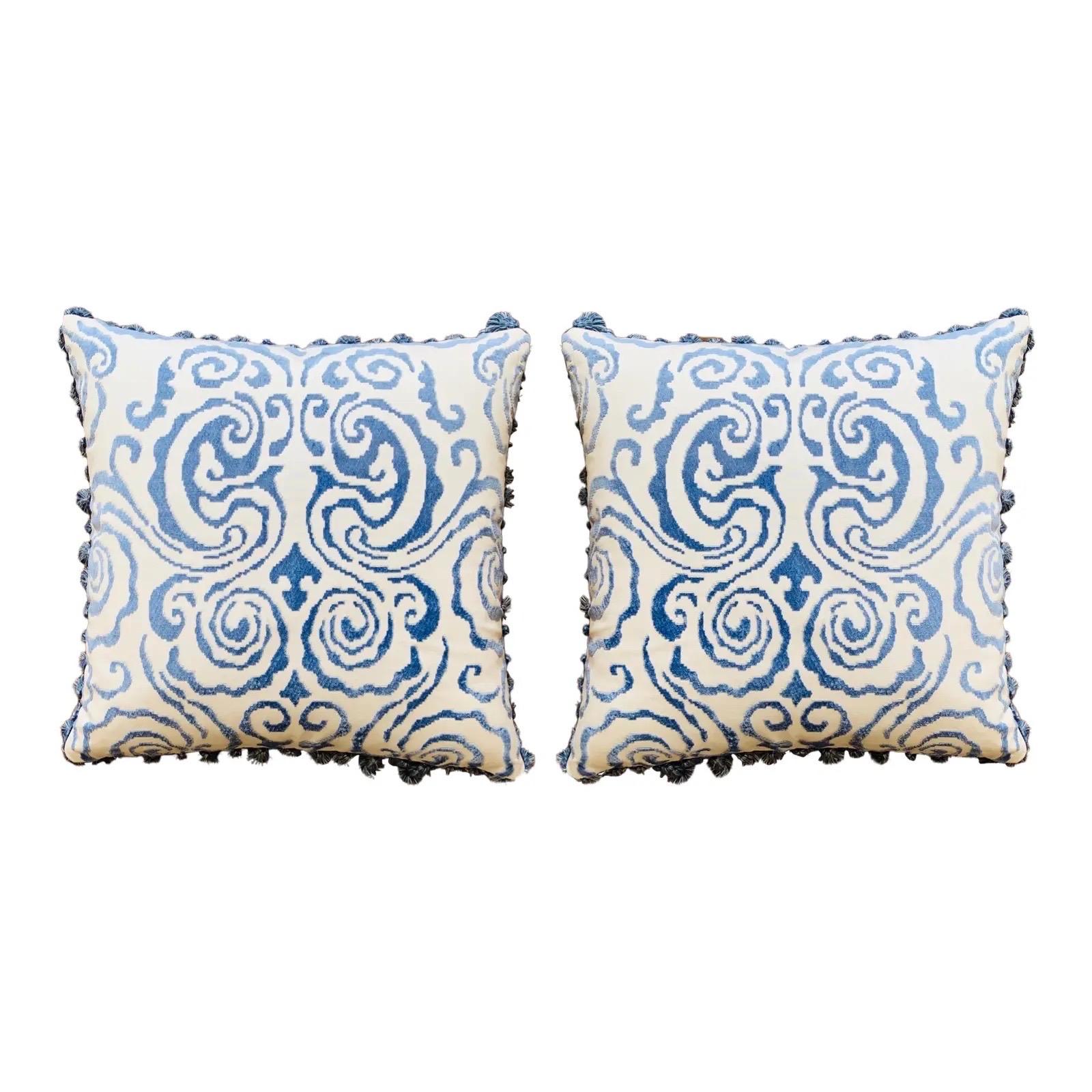 Scalamandré 'Cirrus Velvet Damask' White and Blue Pillows With Fringe, Pair