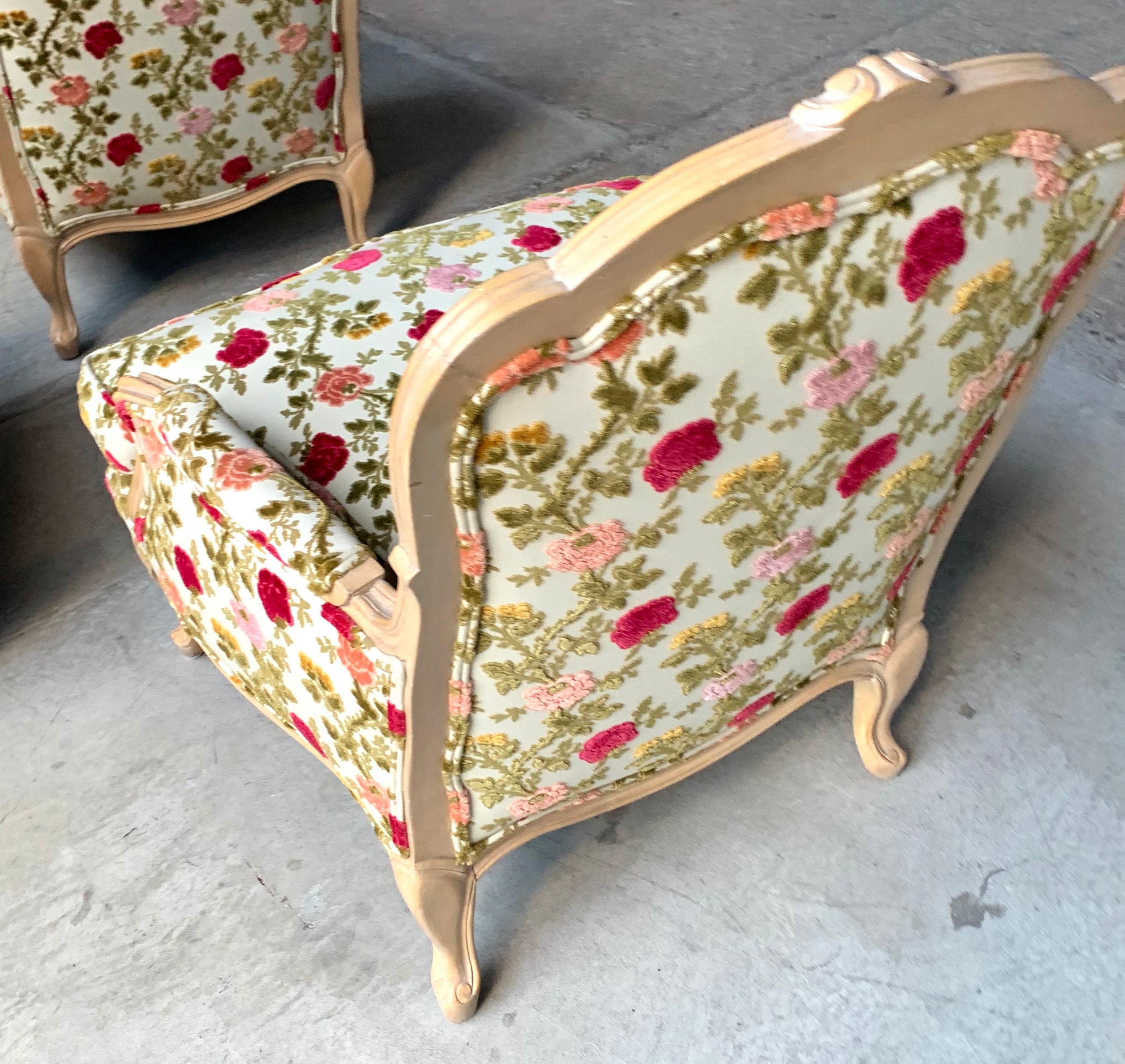 Scalamandre old world weavers floral armchair bergère lounge chair. French provincial pink, red, white, olive green rose floral chair. Matching chair with ottoman is listed separately.