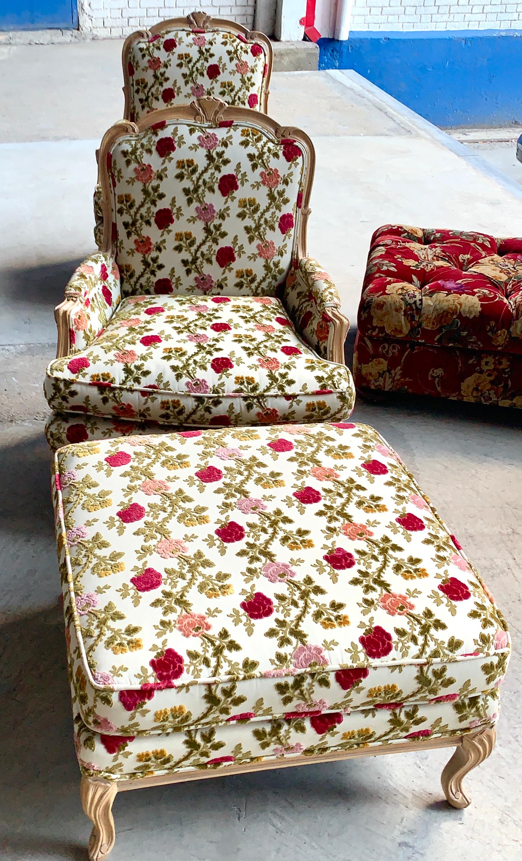 Scalamandre Old World Weavers Floral Armchair Bergère Lounge Chair In Good Condition In Brooklyn, NY