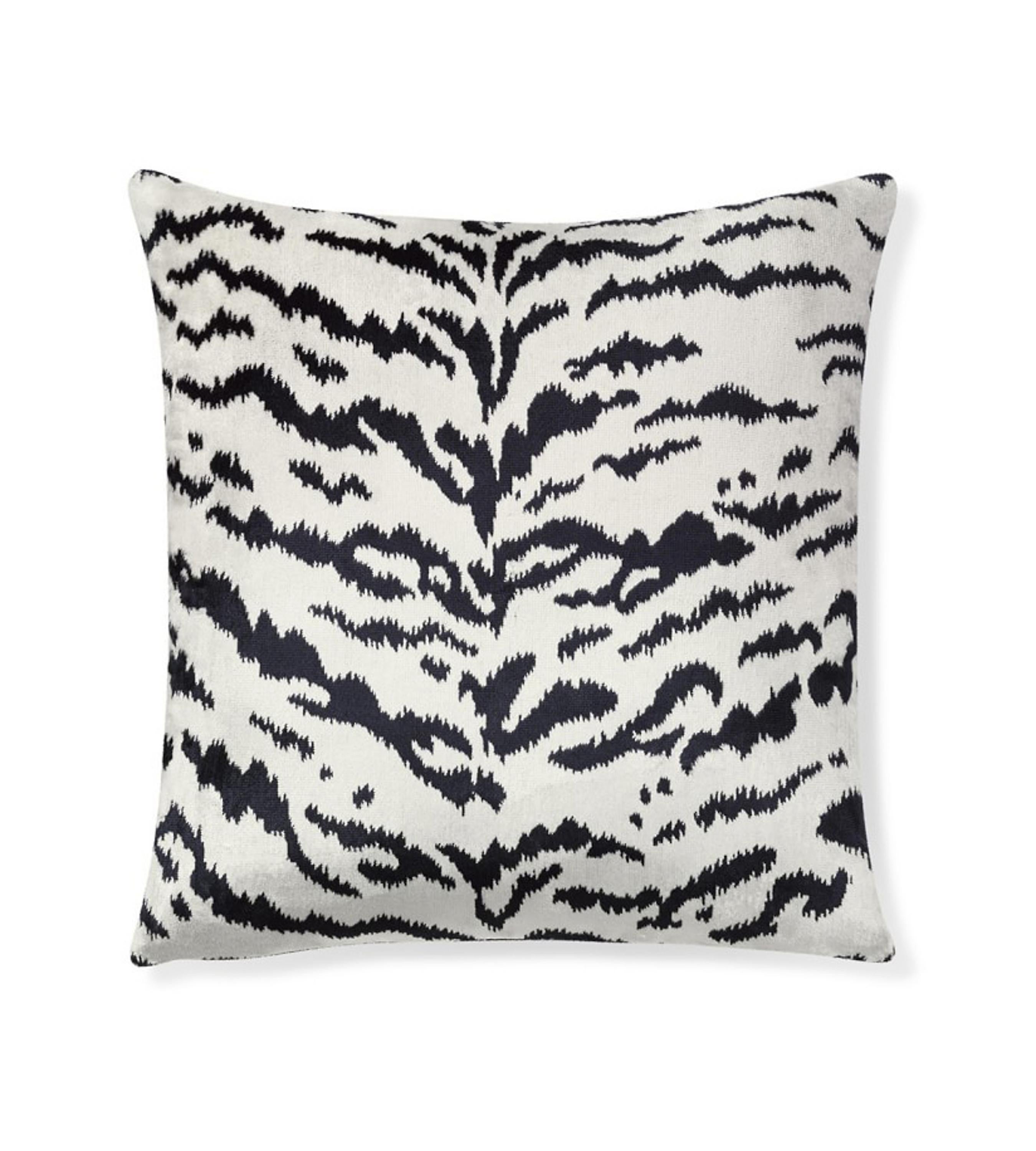 Scalamandre Tigre Pillow In New Condition For Sale In New York, NY