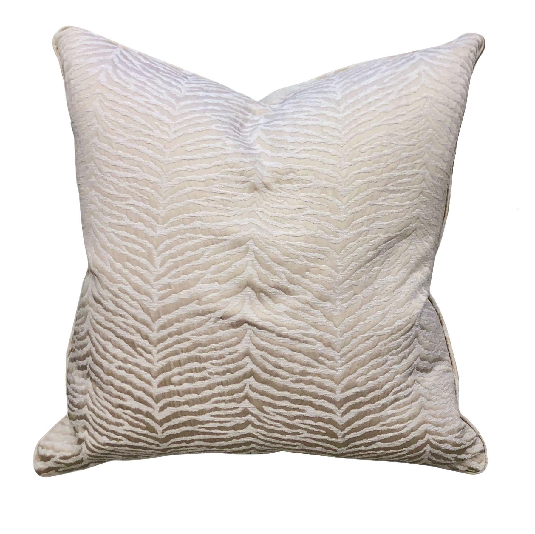 Scalamandré White Tiger Pillows, a Pair In Good Condition For Sale In Tampa, FL