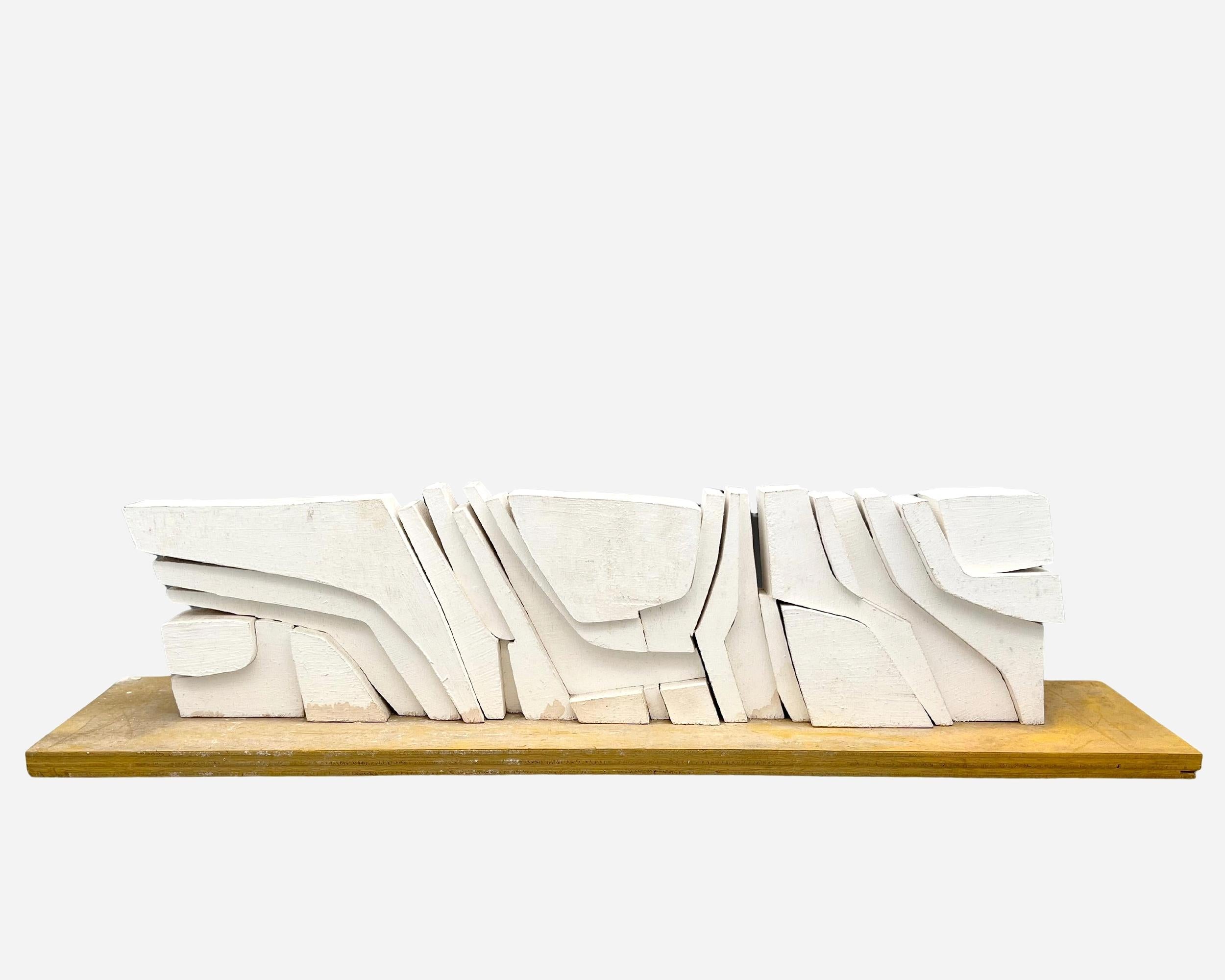 Model for a monumental steel sculpture (7.50 meters long, 2 meters high), created in 1974 for the technical college in Beaune (Côte d’Or), where it is still on display.
The model, a unique piece, is in carved and painted wood, fixed  on a natural