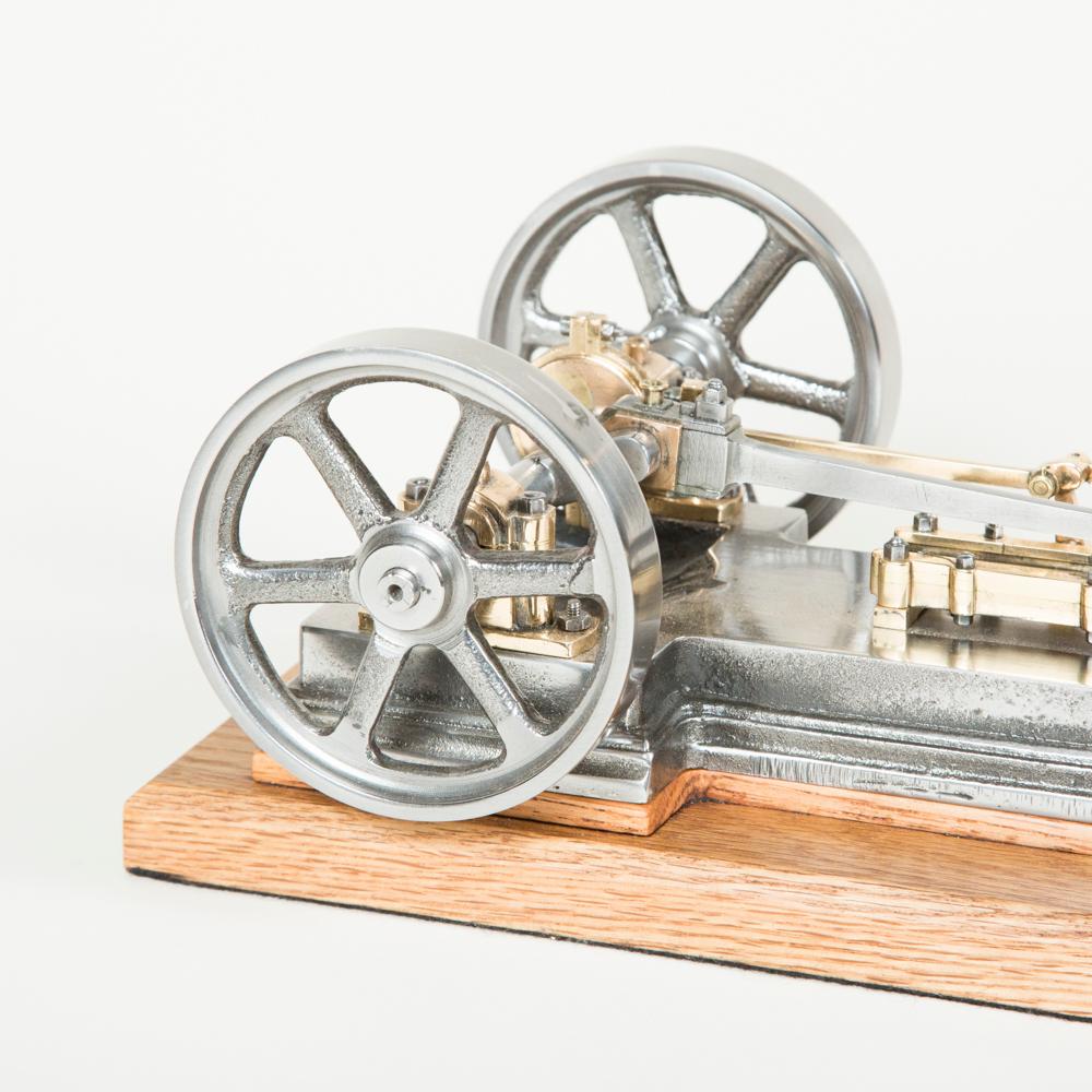 Scale Model of a Single Cylinder Horizontal Mill Steam Engine In Good Condition In London, GB