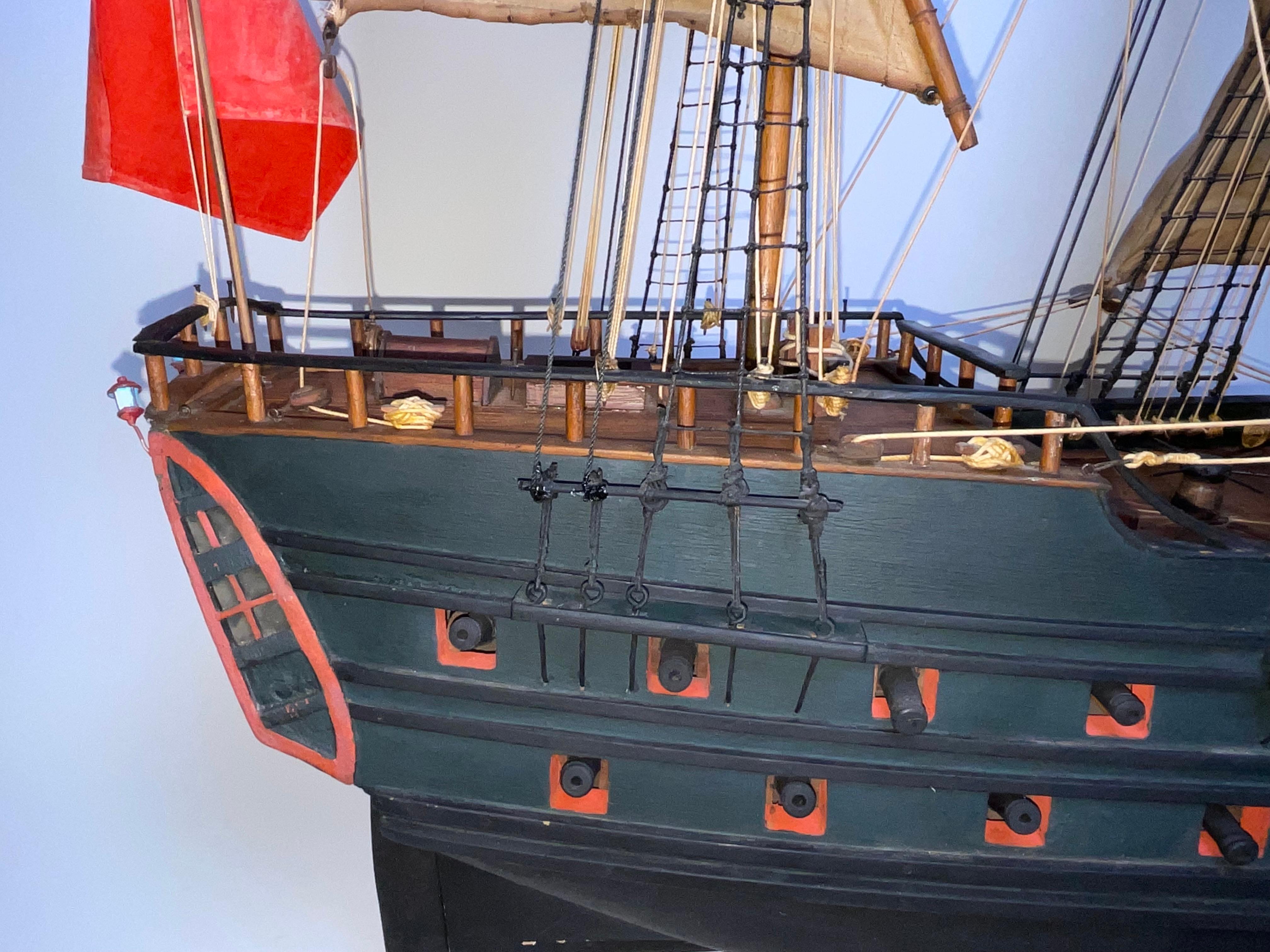 Modèle de bateau à grande échelle d'une frigate anglaise en vente 6