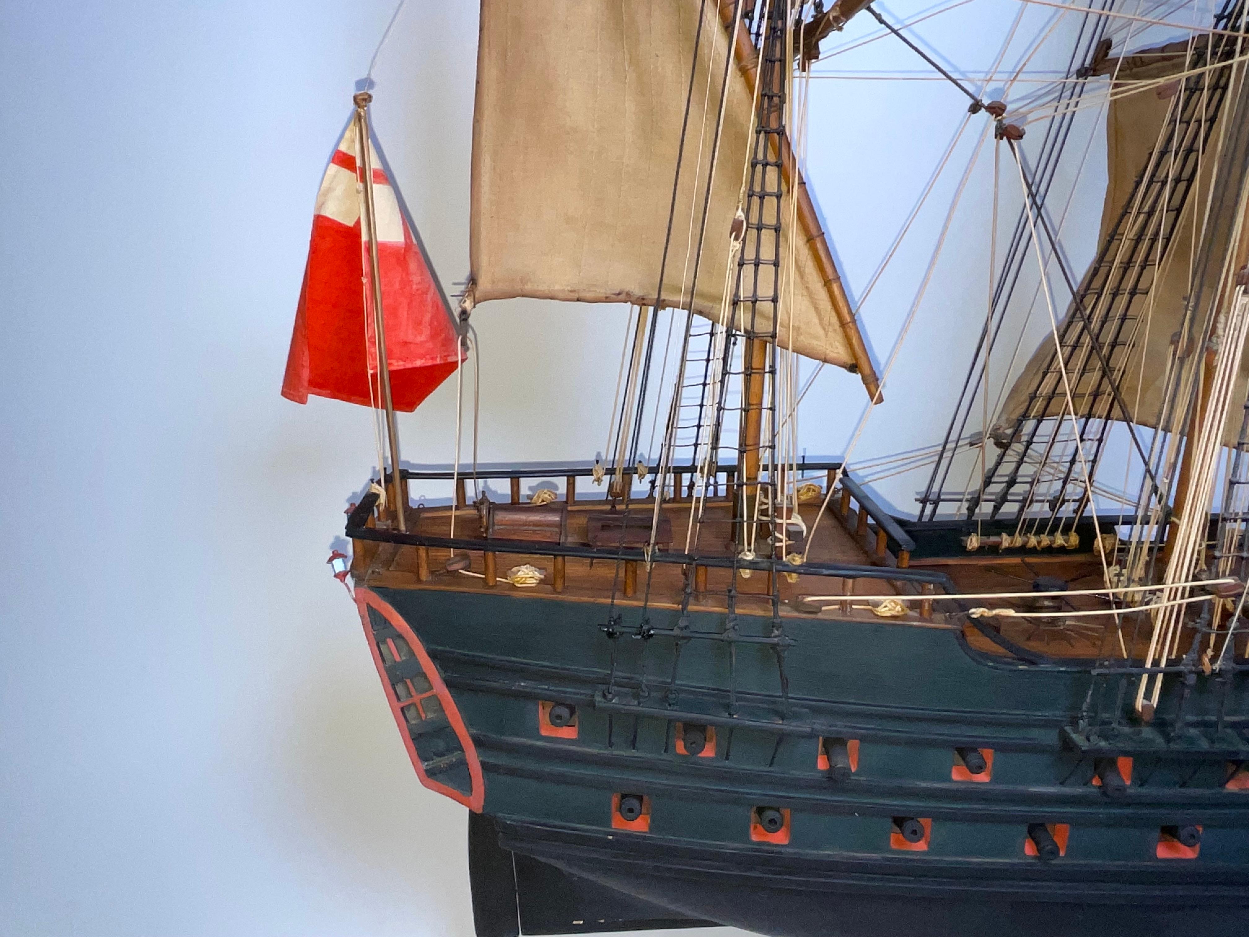 Modèle de bateau à grande échelle d'une frigate anglaise en vente 7