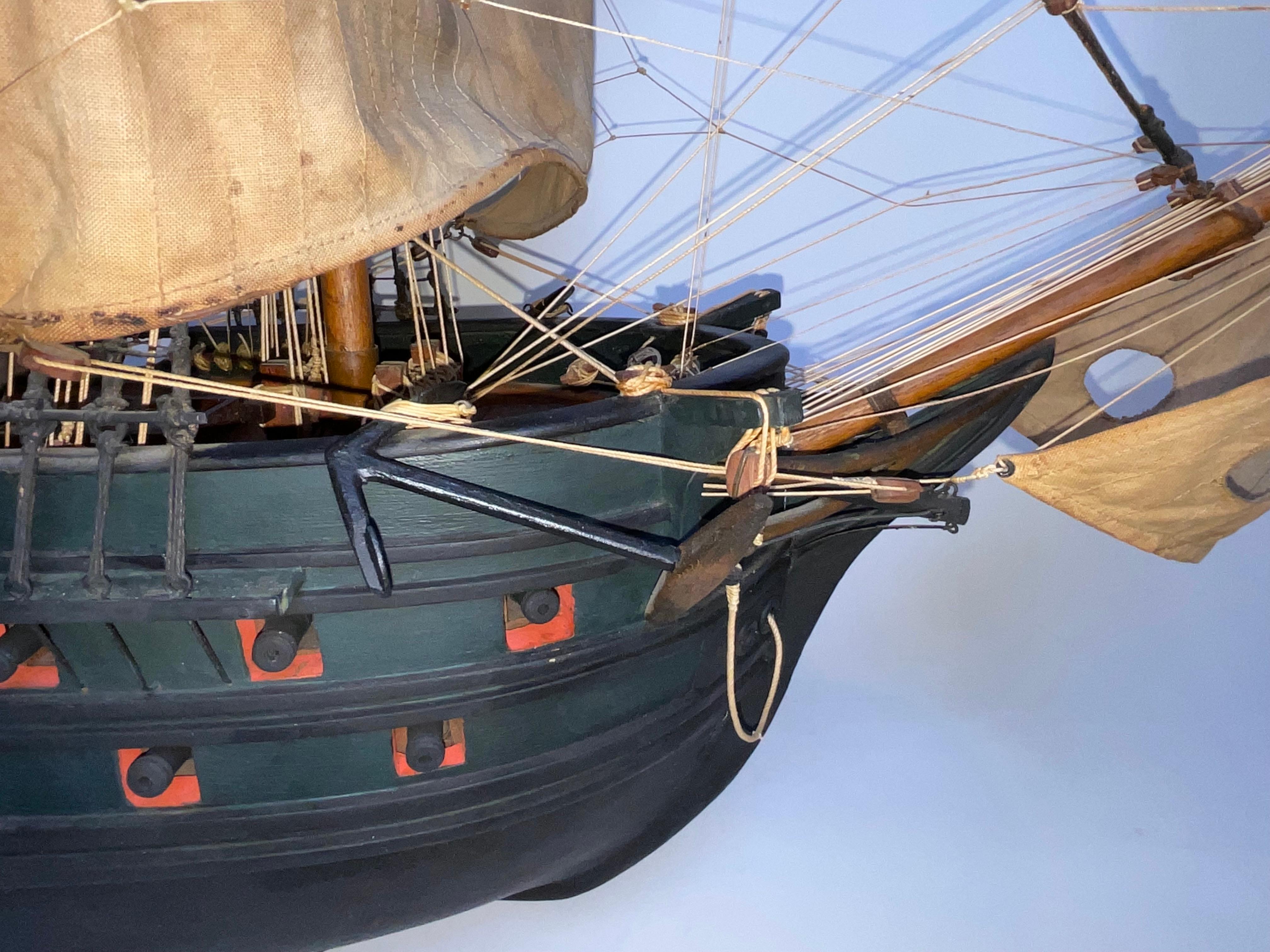 Début du 20ème siècle Modèle de bateau à grande échelle d'une frigate anglaise en vente