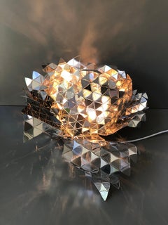 Scales steel table lamp