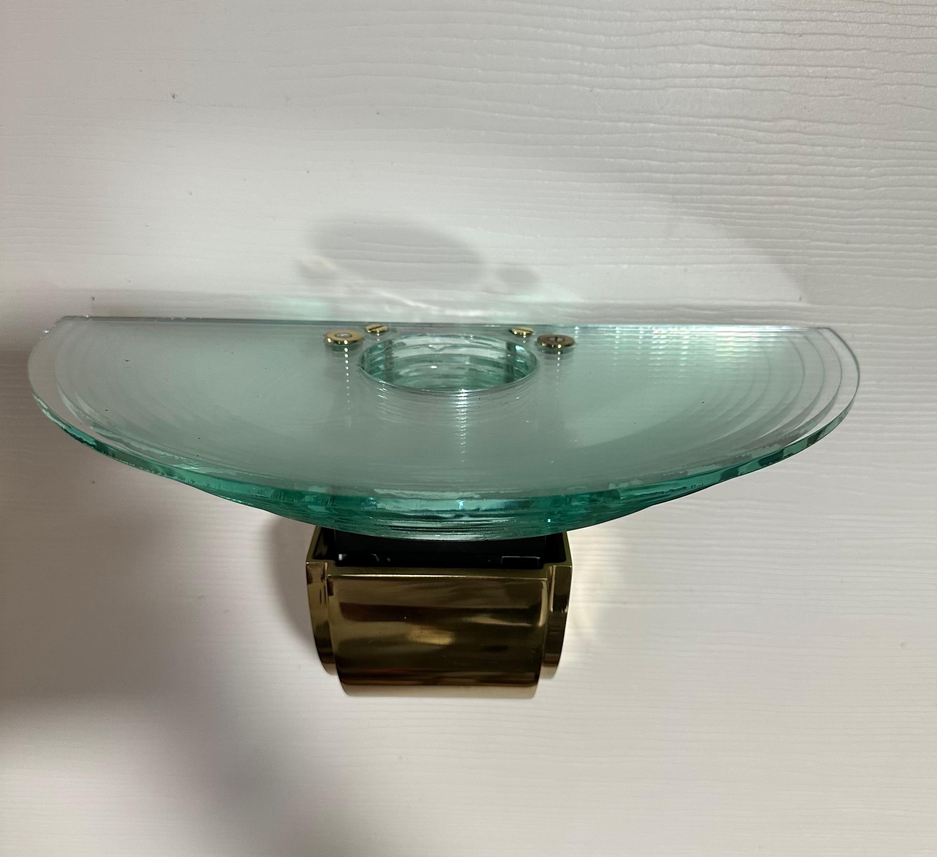 Scalini Wall Mount Lightolier Glass and Brass Wall Sconce In Good Condition In W Allenhurst, NJ
