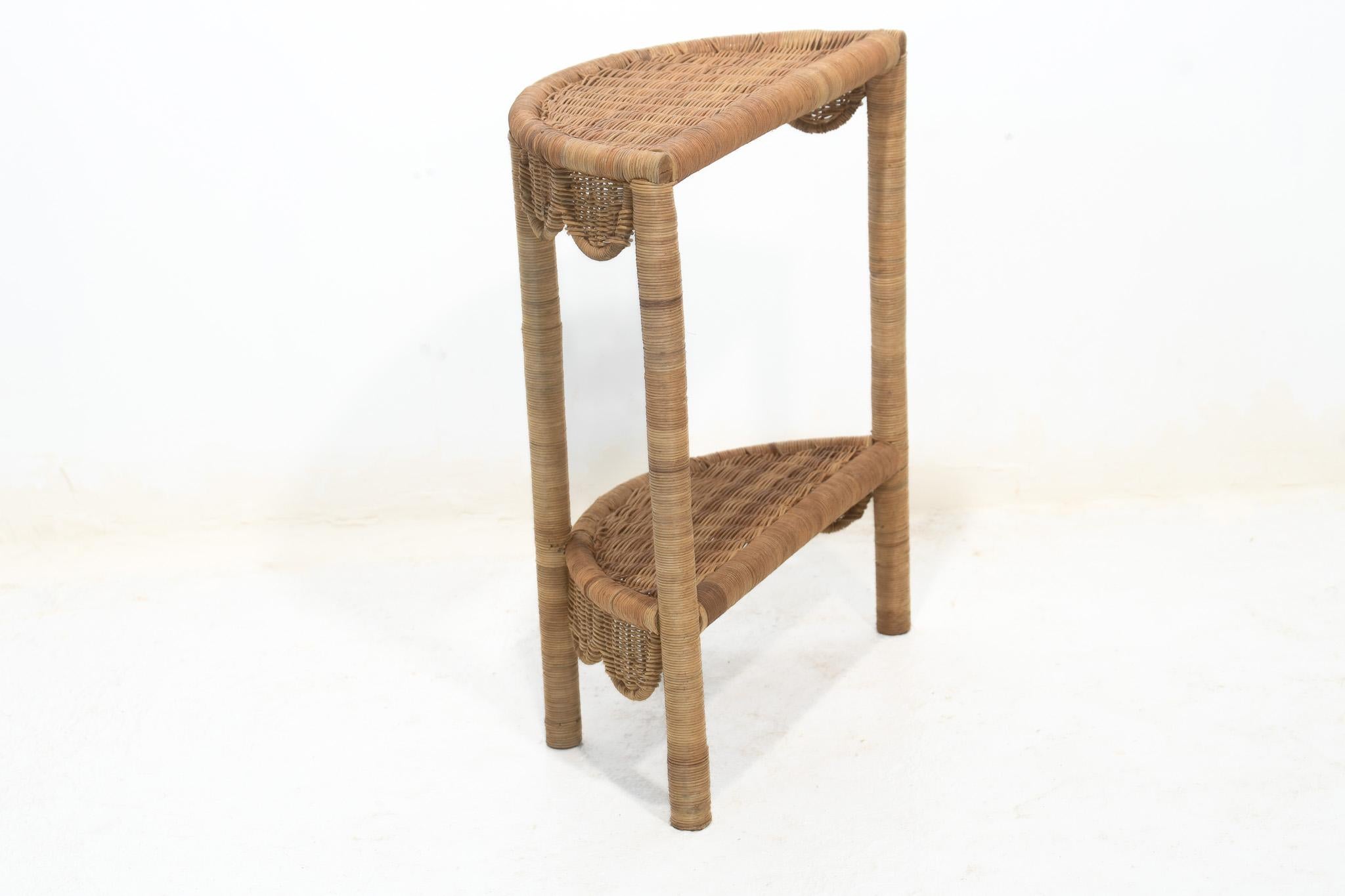 Table de chevet Scallop par Rattanology en vente 2