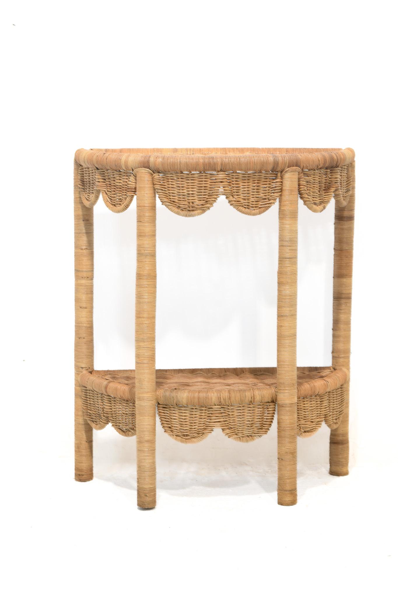 Philippin Table de chevet Scallop par Rattanology en vente