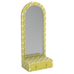 Miroir de sol jaune citron inspiré des festons avec tiroir