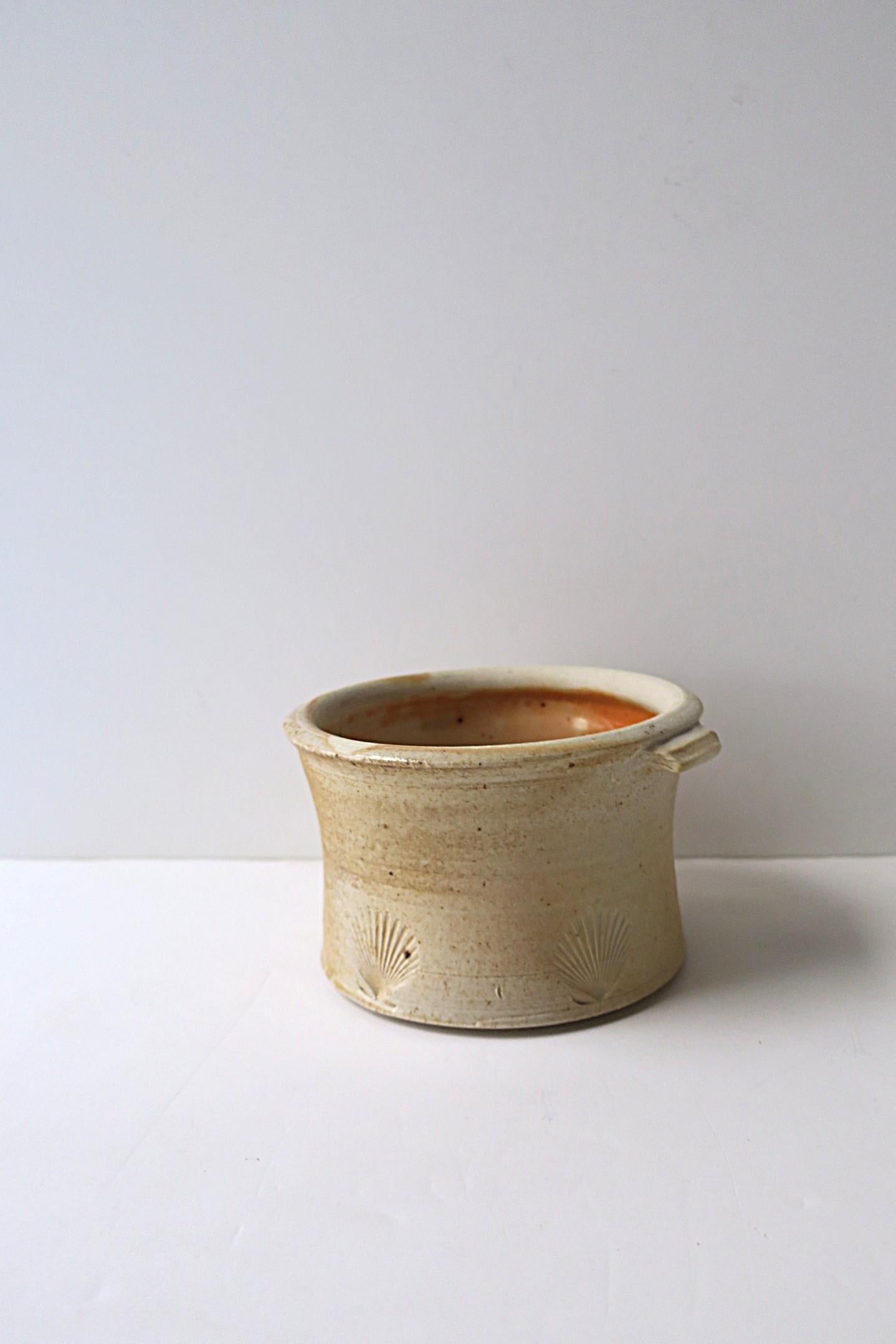 Scallop Seashell Ice Bucket or Bowl Pot For Sale 2