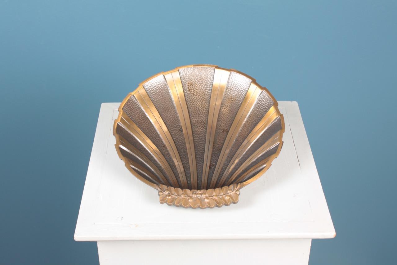 Scallop Shell Dish in Solid Brass, Designed and Made in Denmark, 1940s For Sale 2