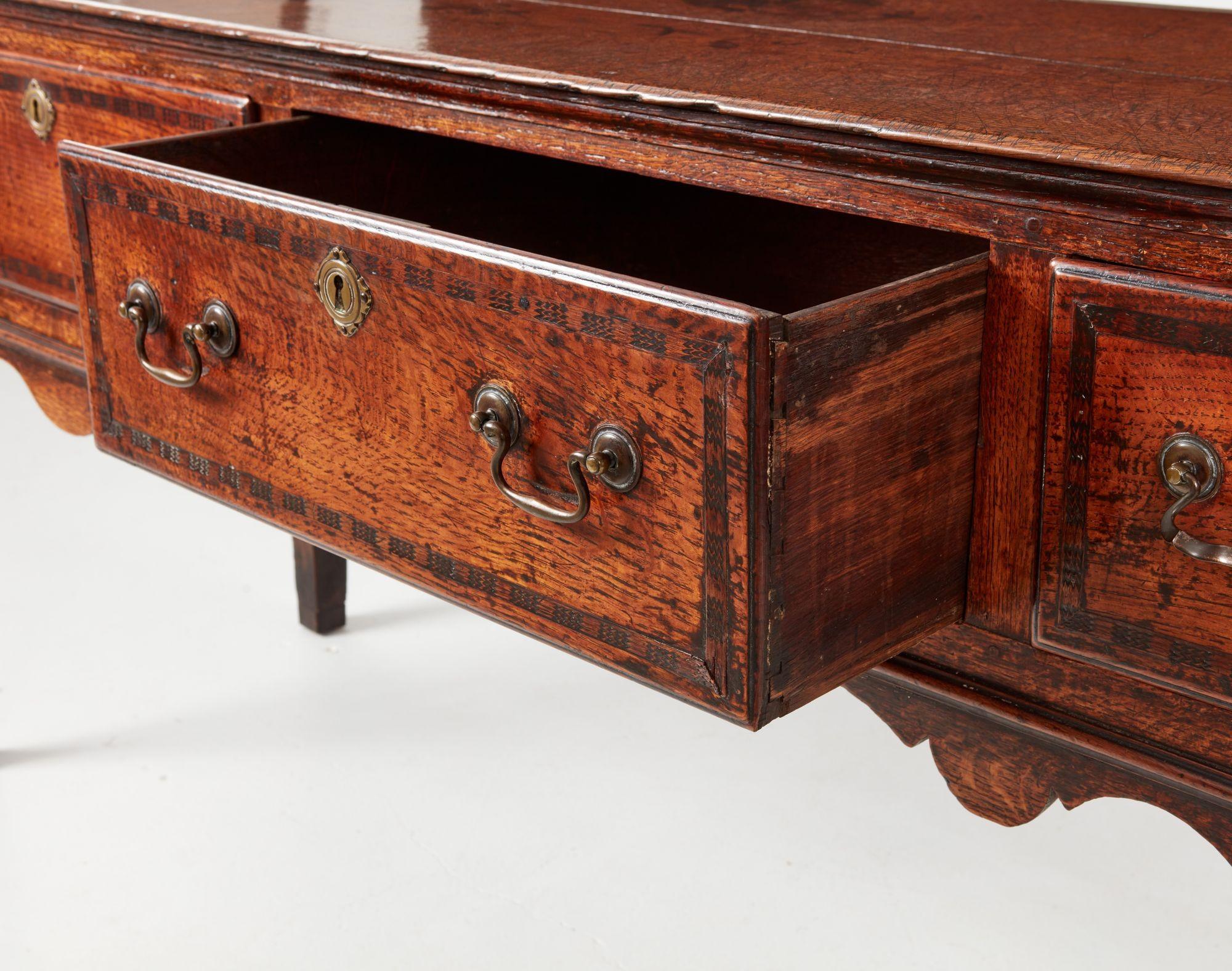 Scalloped 18th c. Welsh Sideboard In Good Condition For Sale In Greenwich, CT