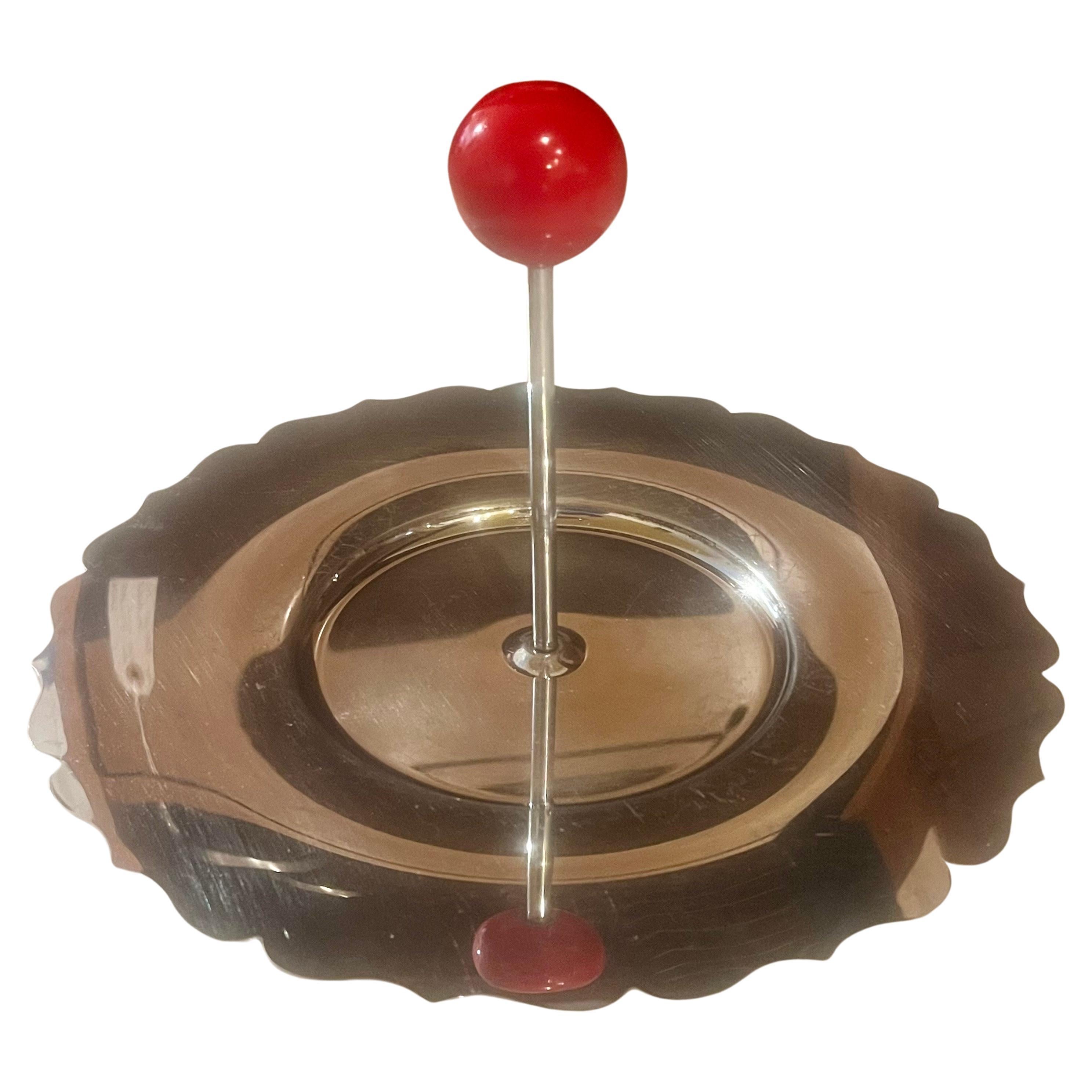 Beautiful scalloped edge with handle and bakelite accent , serving tray nice clean condition circa 1940's unmarked a great piece of Americana Art Deco.