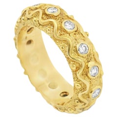 Scalloped Band Ring with Round Natural Diamonds All Around in 18K Yellow Gold