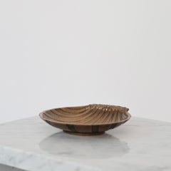 Ciotola smerlata in bronzo di Nils Dam Rasmussen, anni '30, Danimarca
