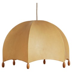 Kokon-Anhänger mit Wellenschliff