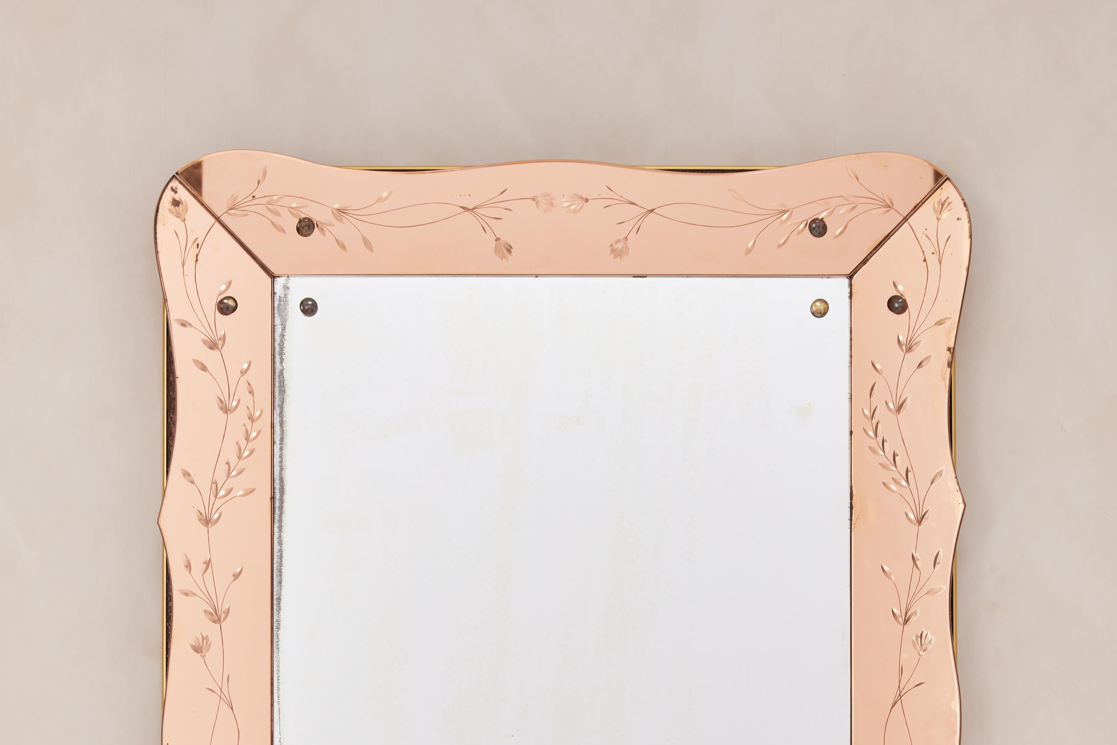 Crystal Scalloped Cristal Art Mirror