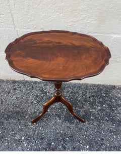 Scalloped Edge Oval Tripod Side Table