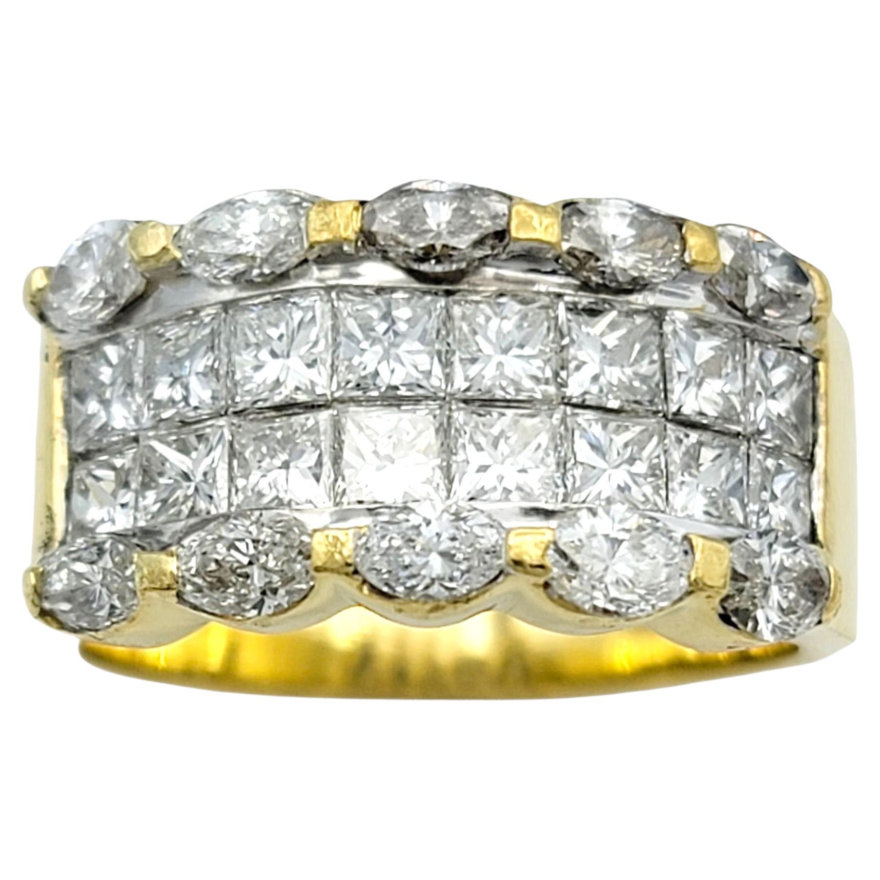 Bague à bord festonné avec diamant taille princesse et marquise en or jaune 18 carats en vente