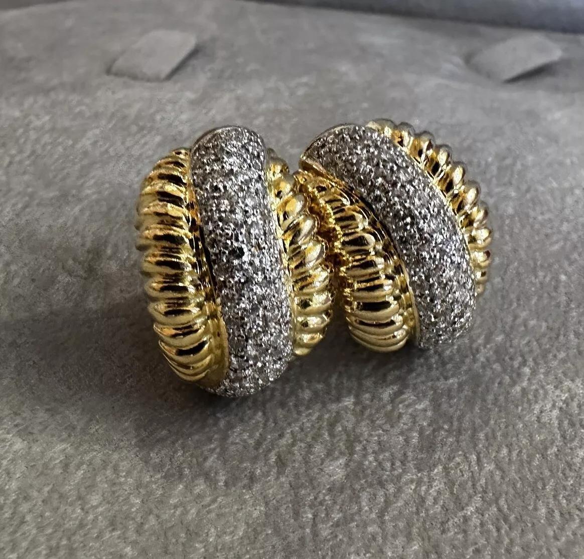 Round Cut Scalloped Gold and Diamond Pave Half Hoop Earrings in 18k Yellow Gold For Sale