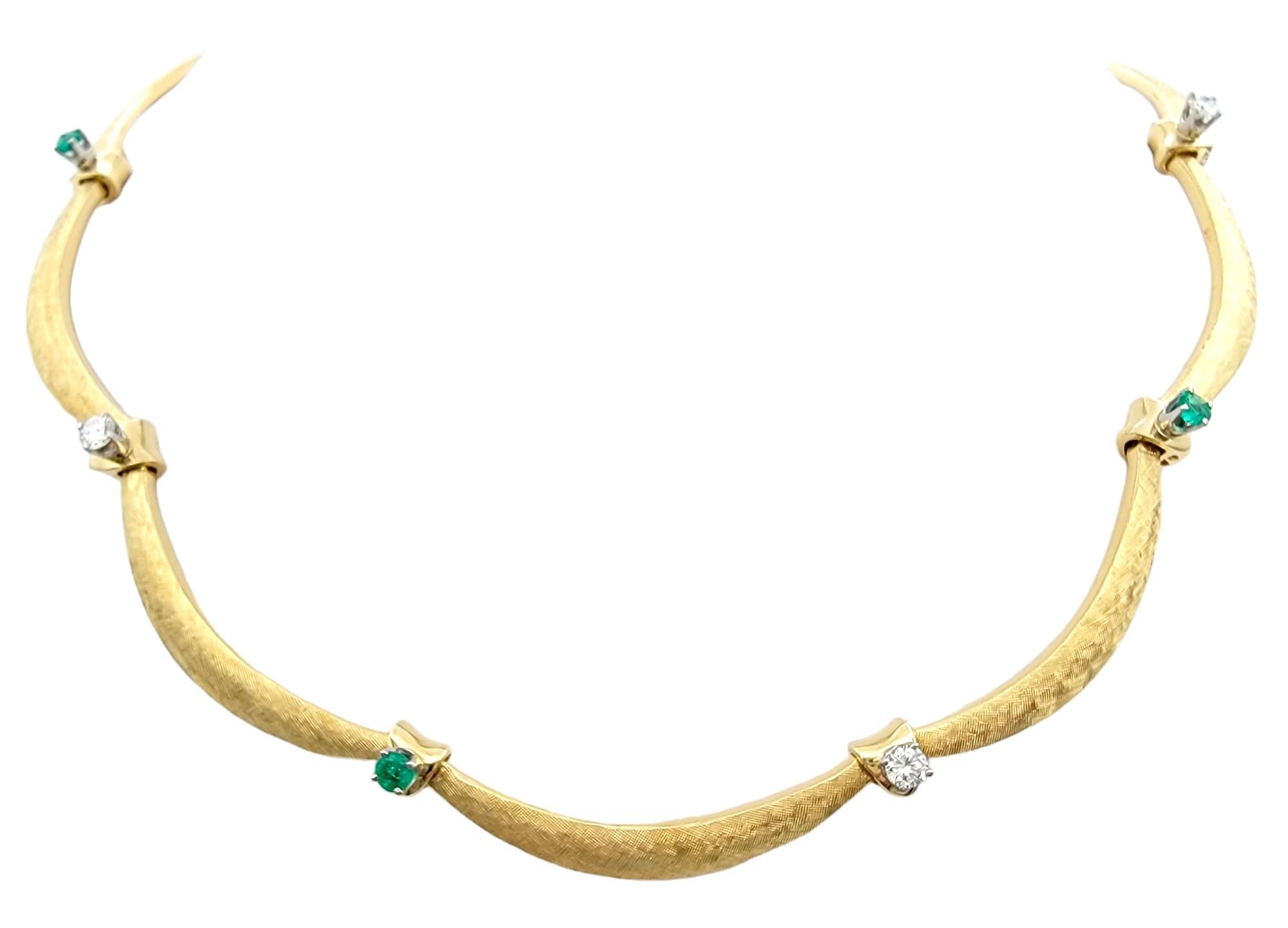 Contemporary Scalloped Link Choker Necklace with Emeralds and Diamonds 18 Karat Yellow Gold