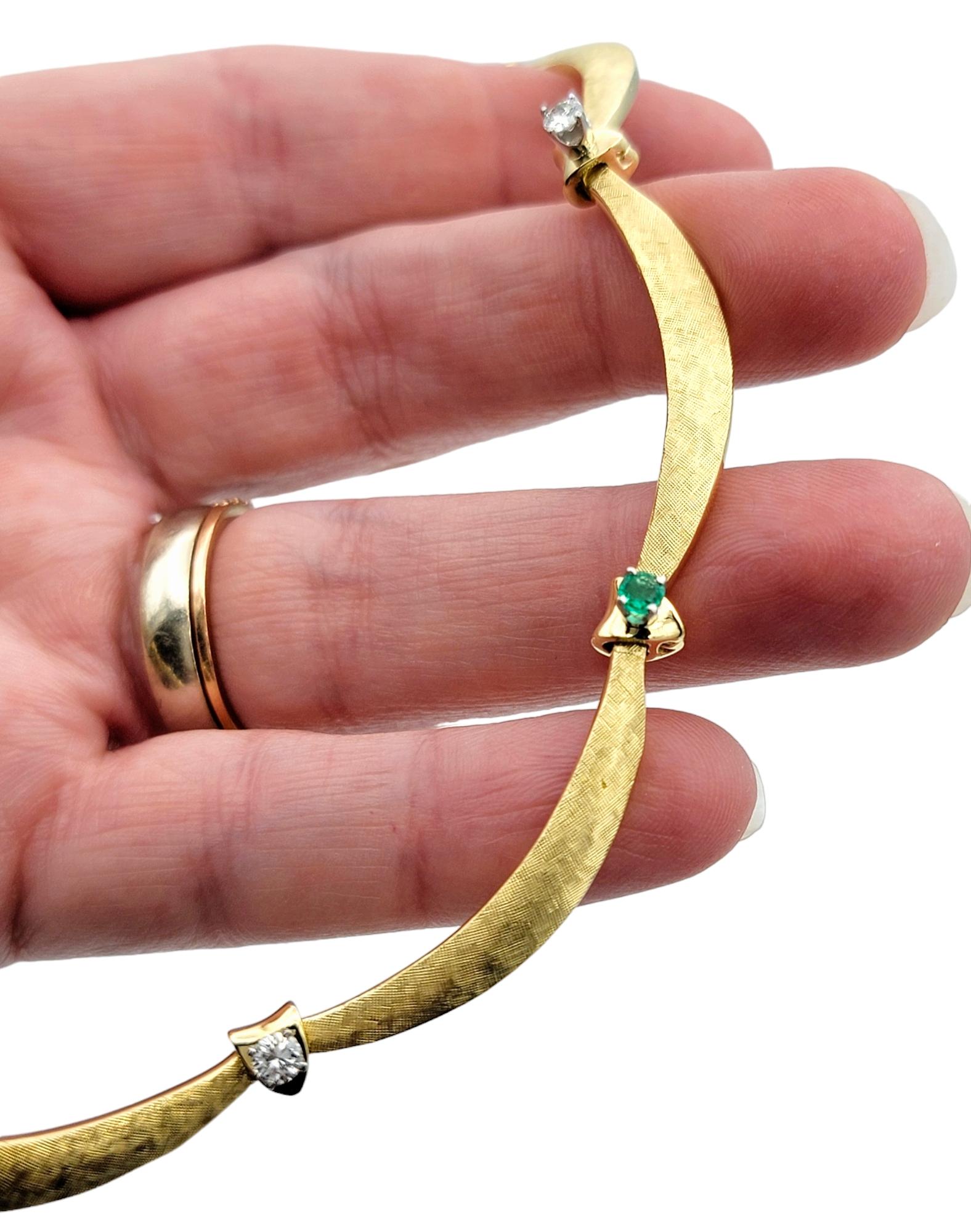 Scalloped Link Choker Necklace with Emeralds and Diamonds 18 Karat Yellow Gold 3